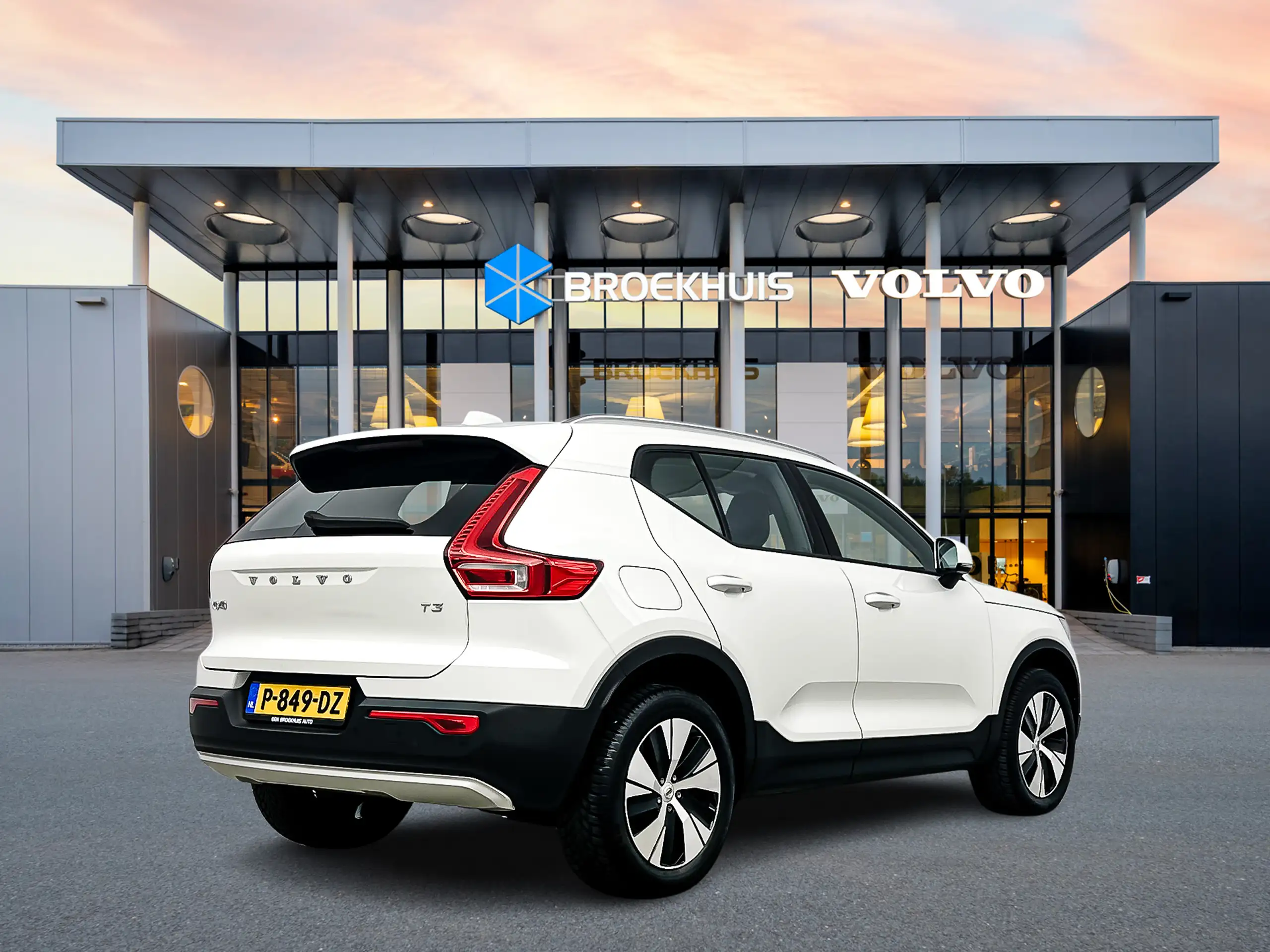 Volvo - XC40