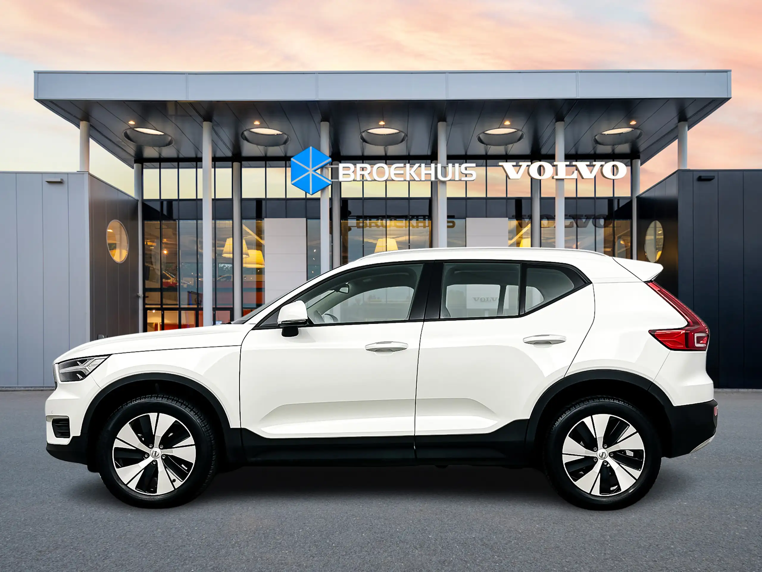 Volvo - XC40