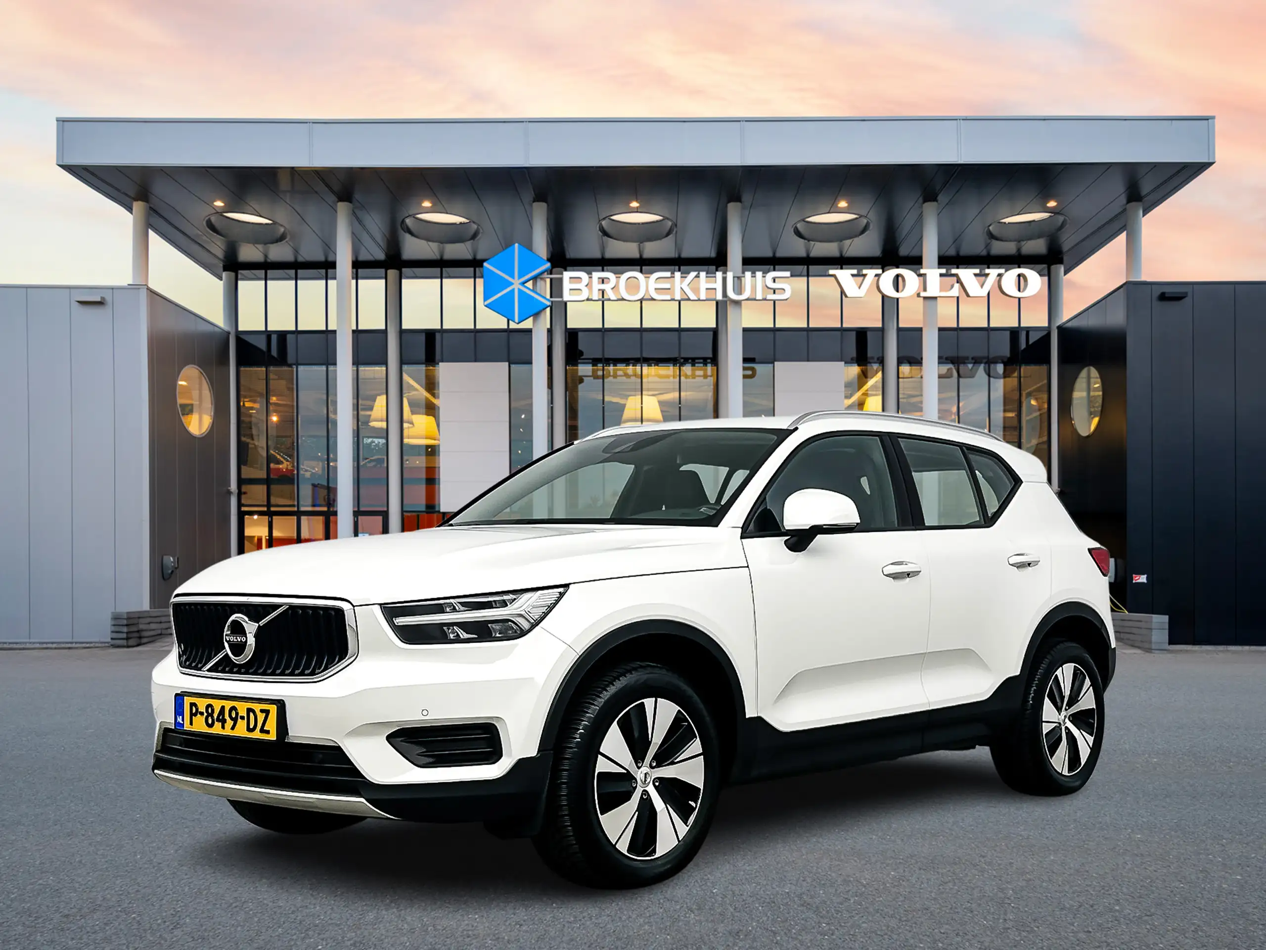 Volvo - XC40