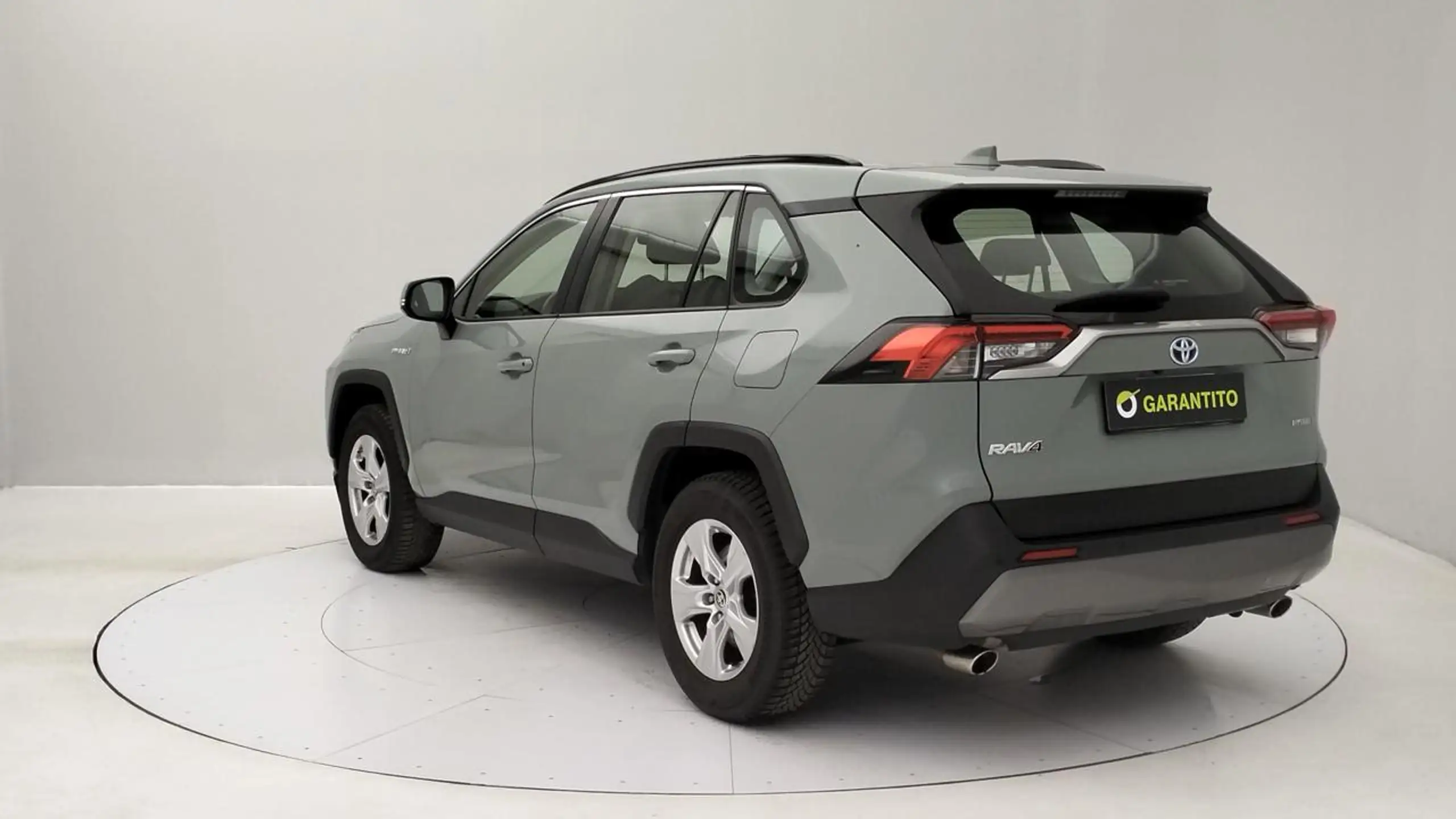 Toyota - RAV 4