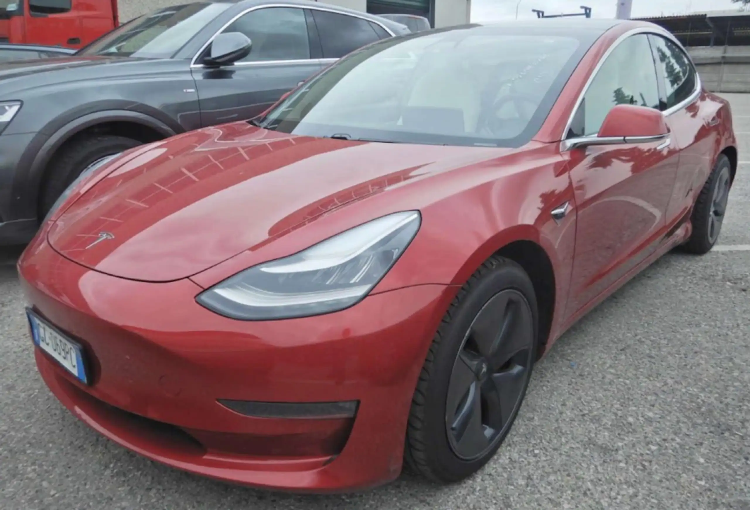 Tesla - Model 3