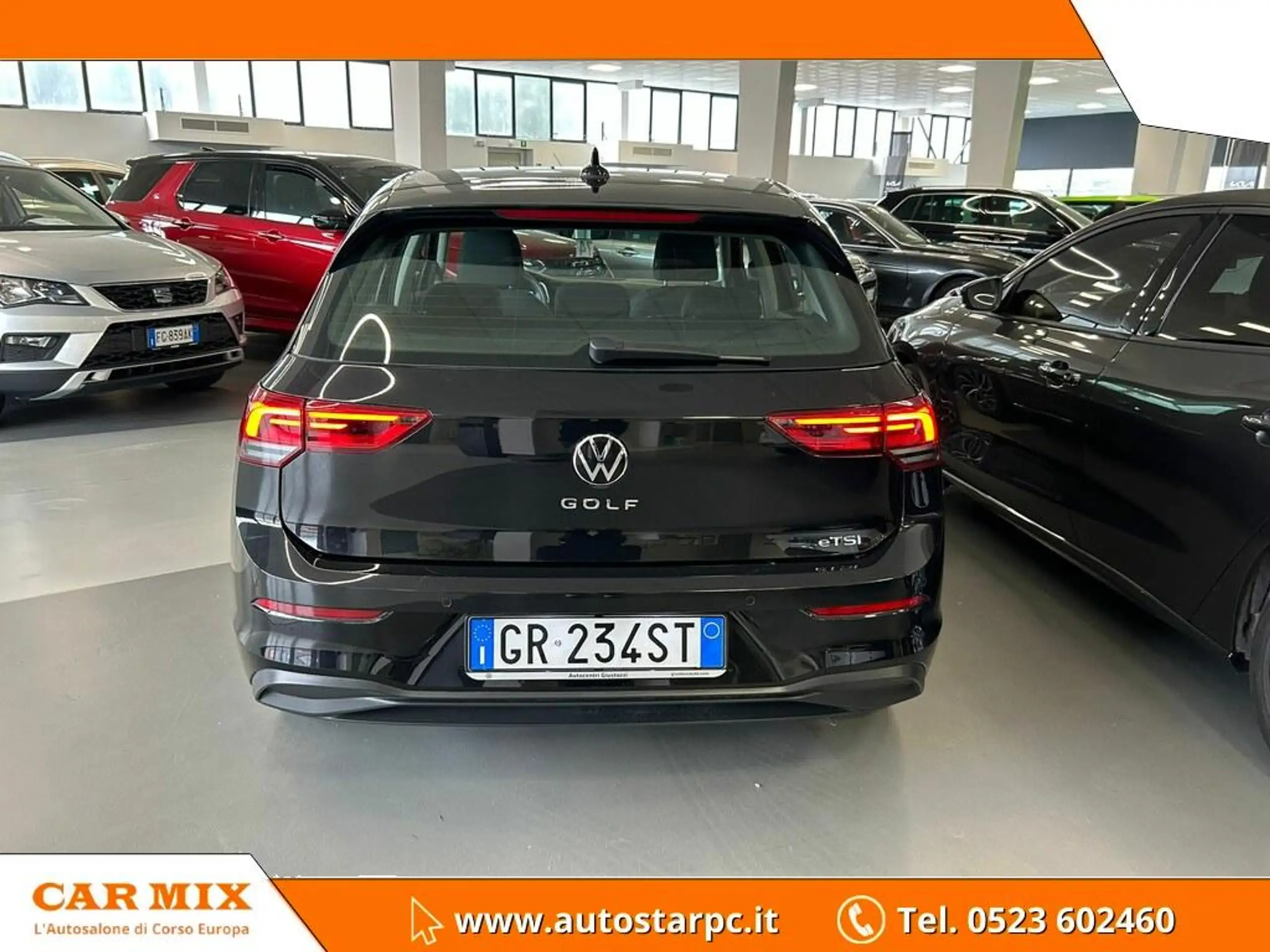 Volkswagen - Golf