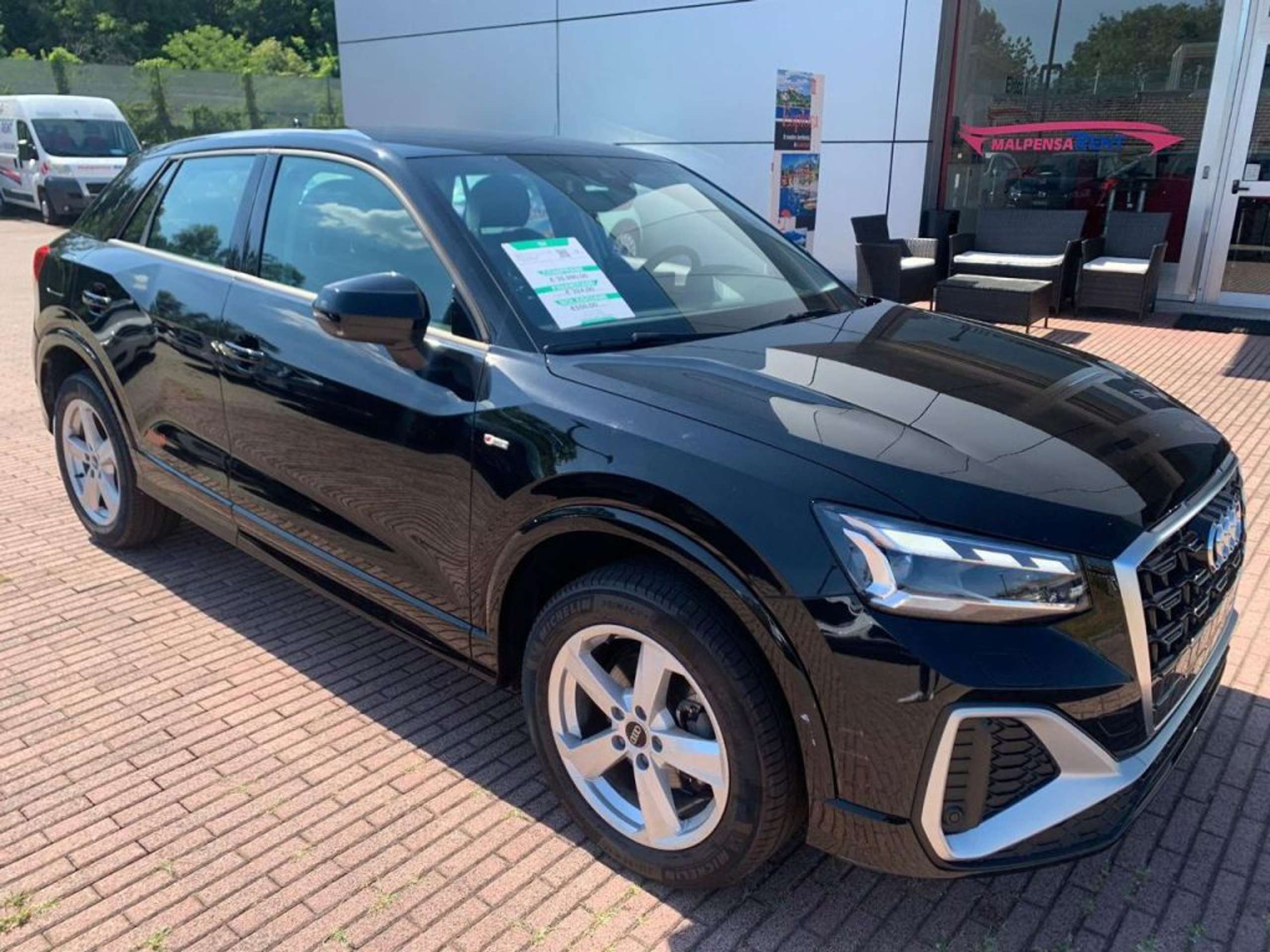 Audi - Q2