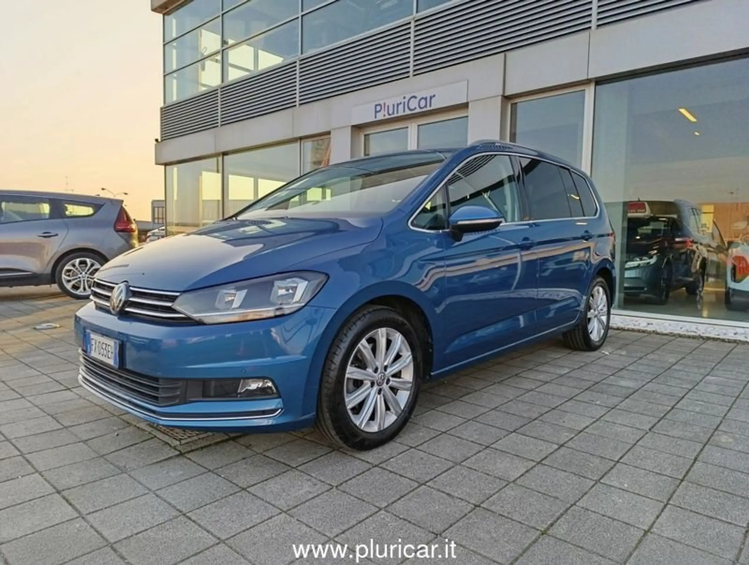 Volkswagen - Touran