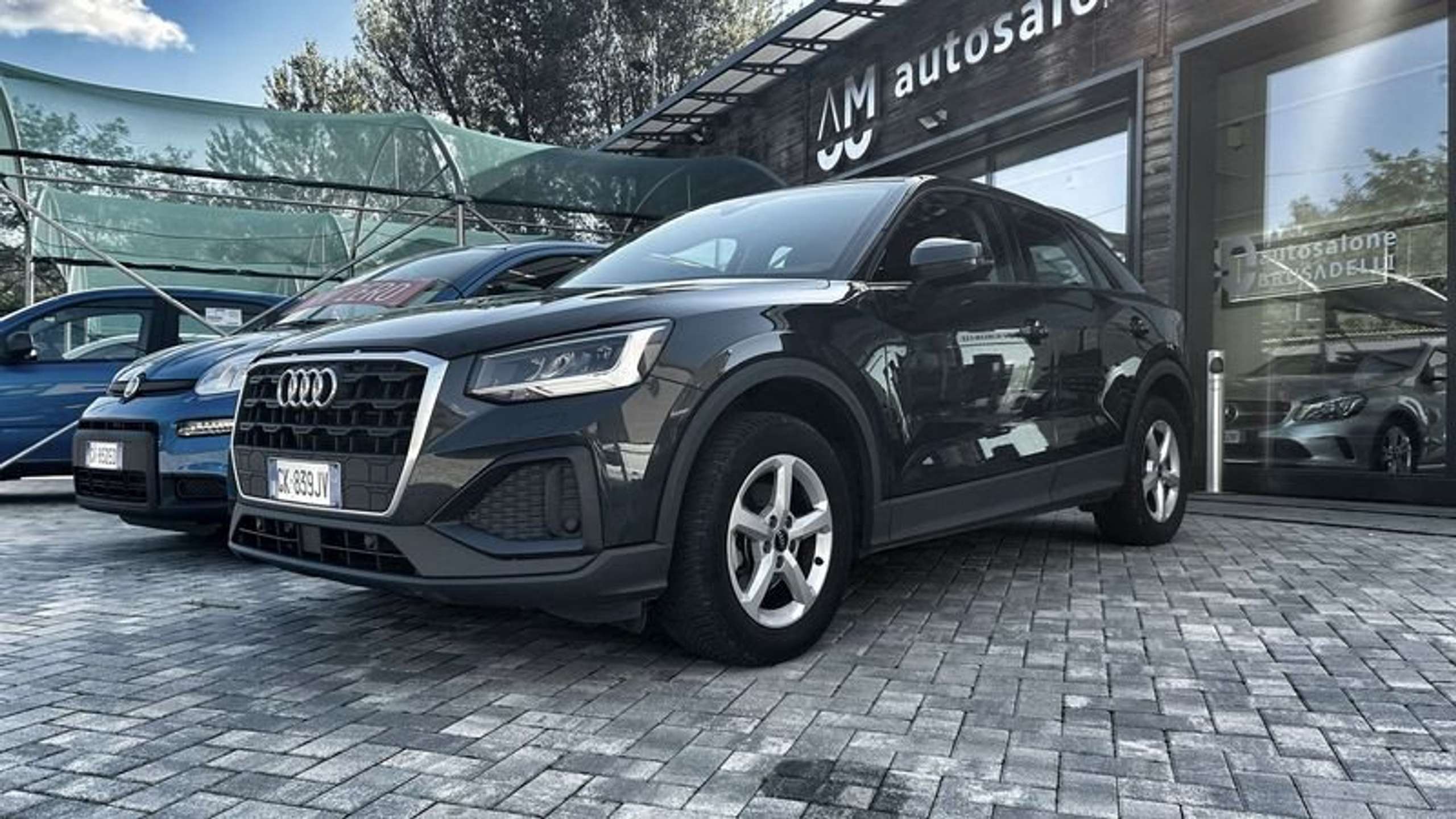 Audi - Q2