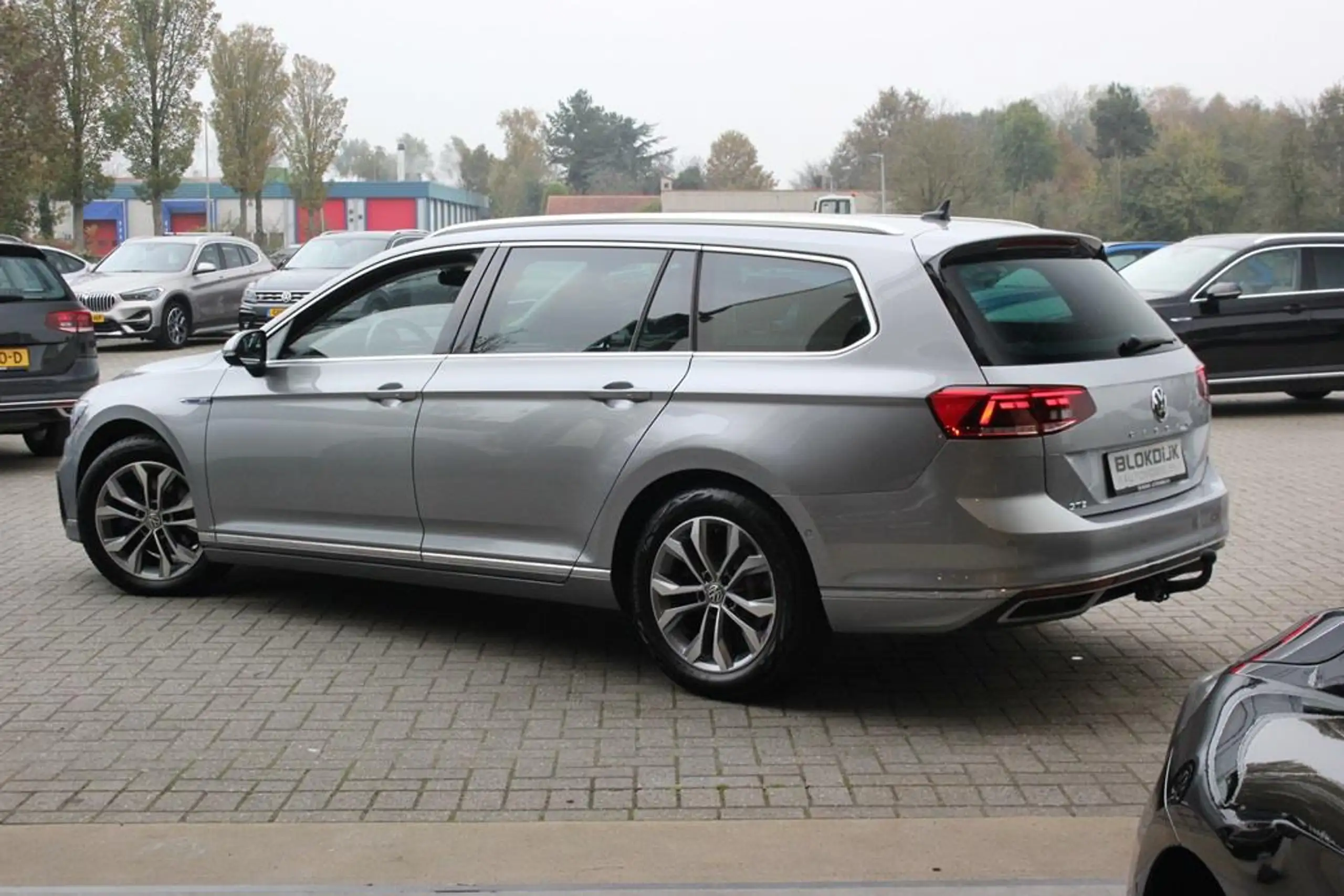 Volkswagen - Passat Variant