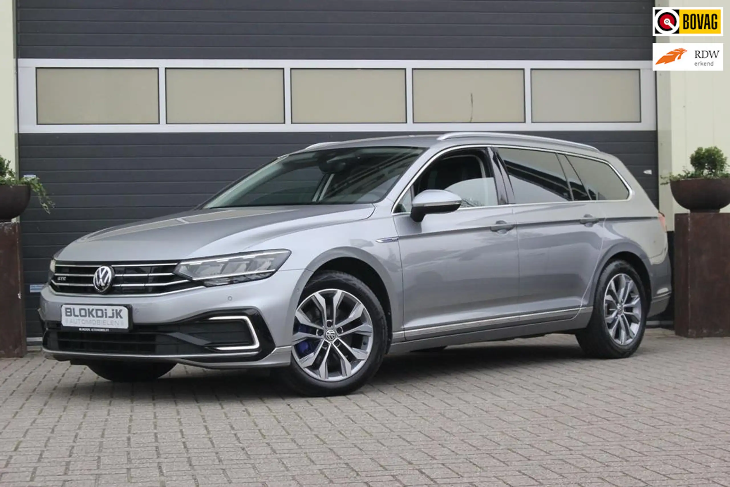 Volkswagen - Passat Variant