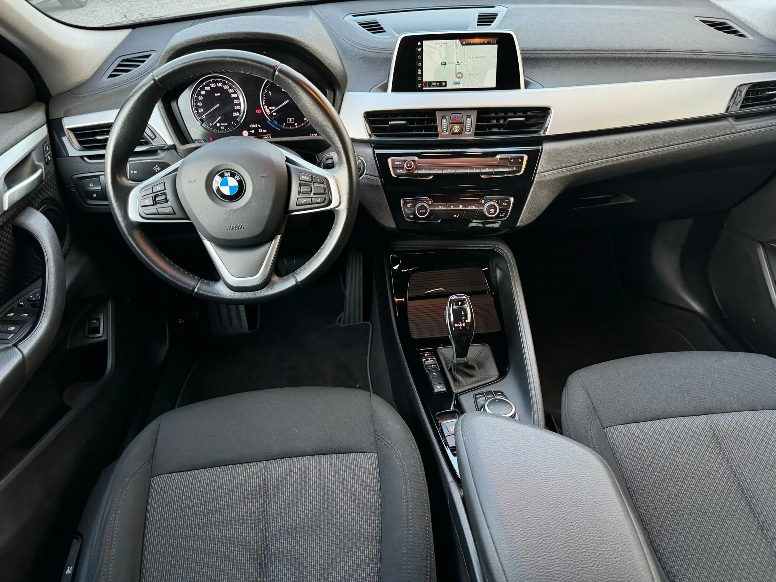 BMW - X2