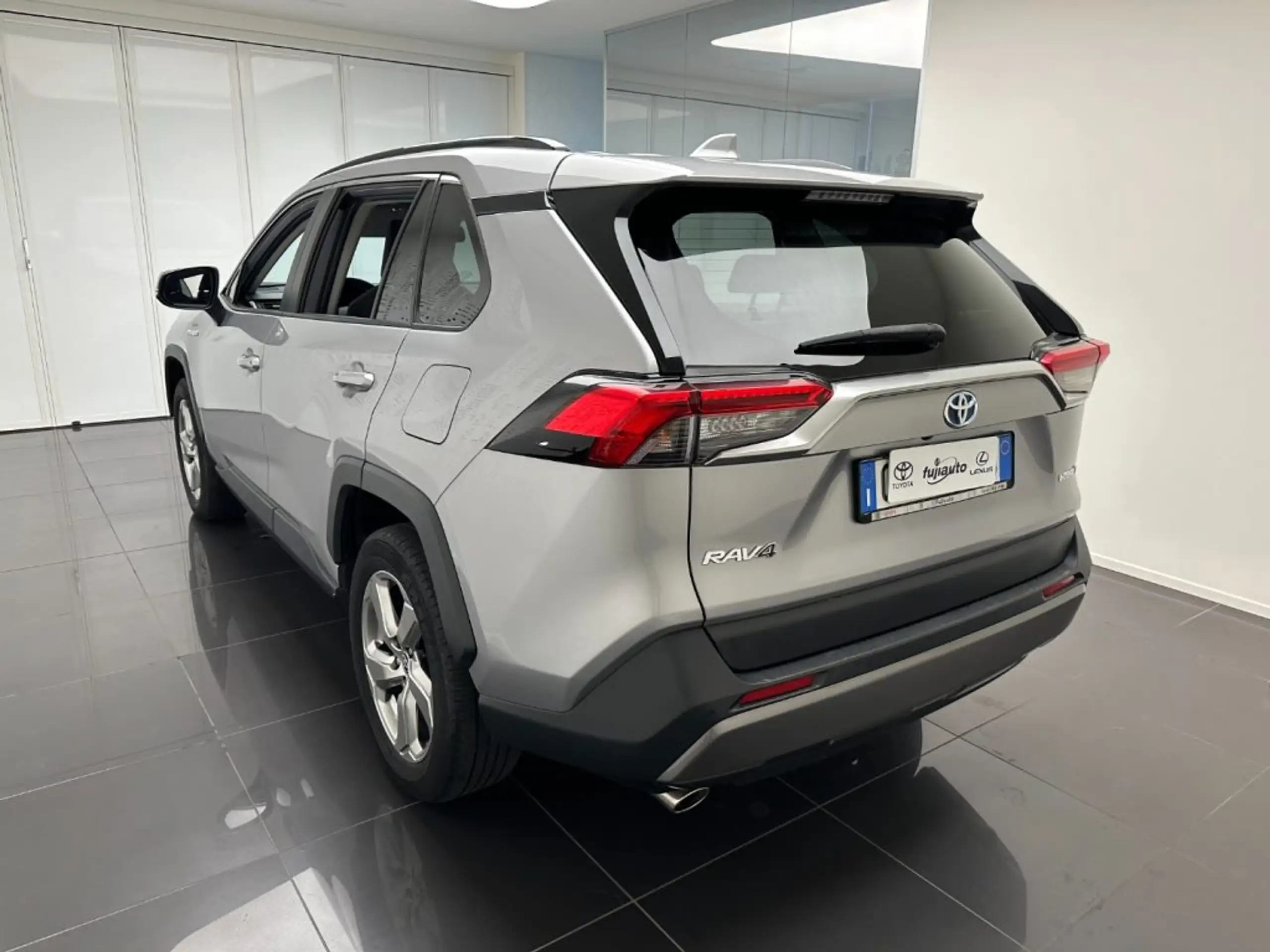 Toyota - RAV 4