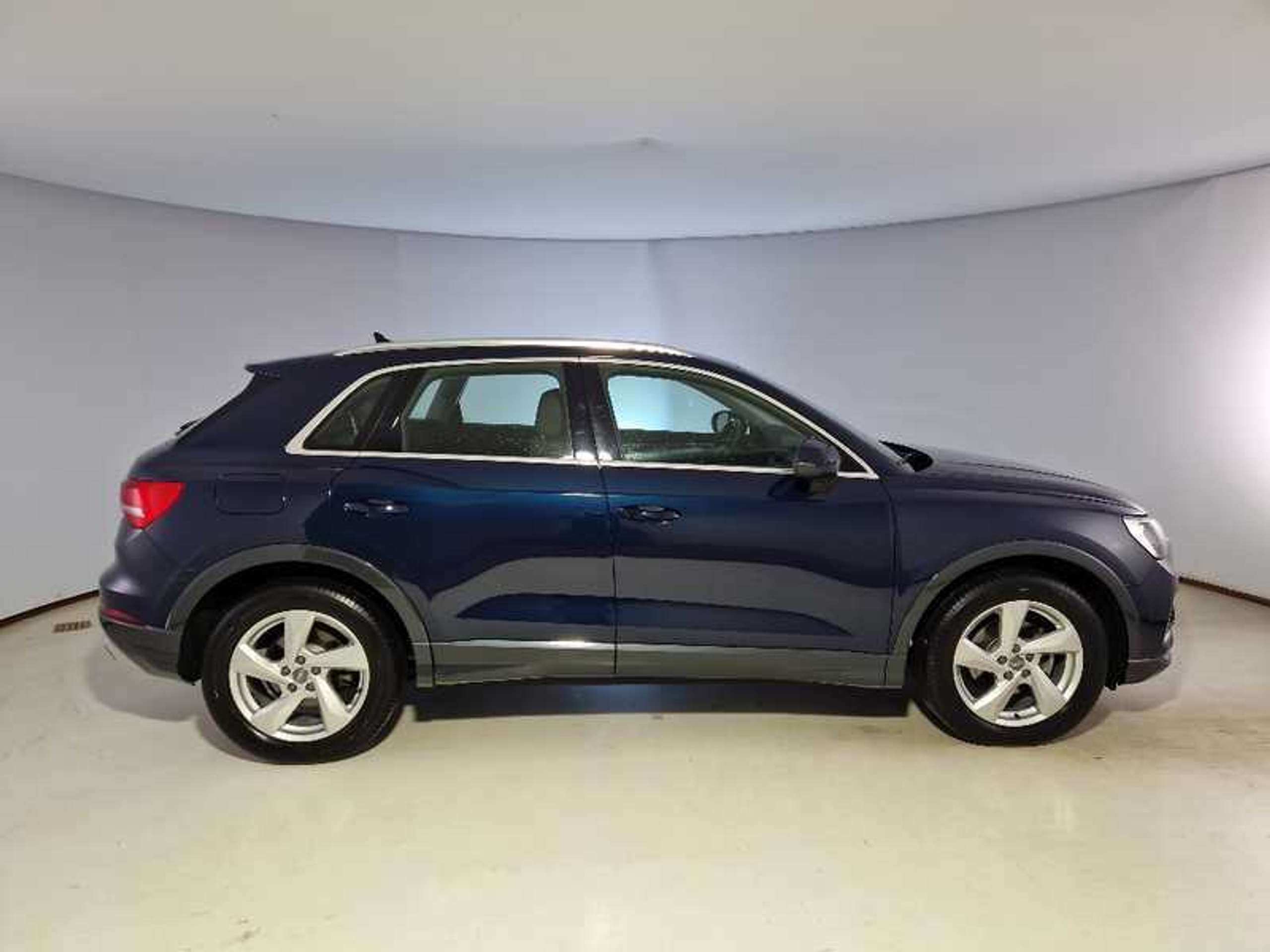 Audi - Q3