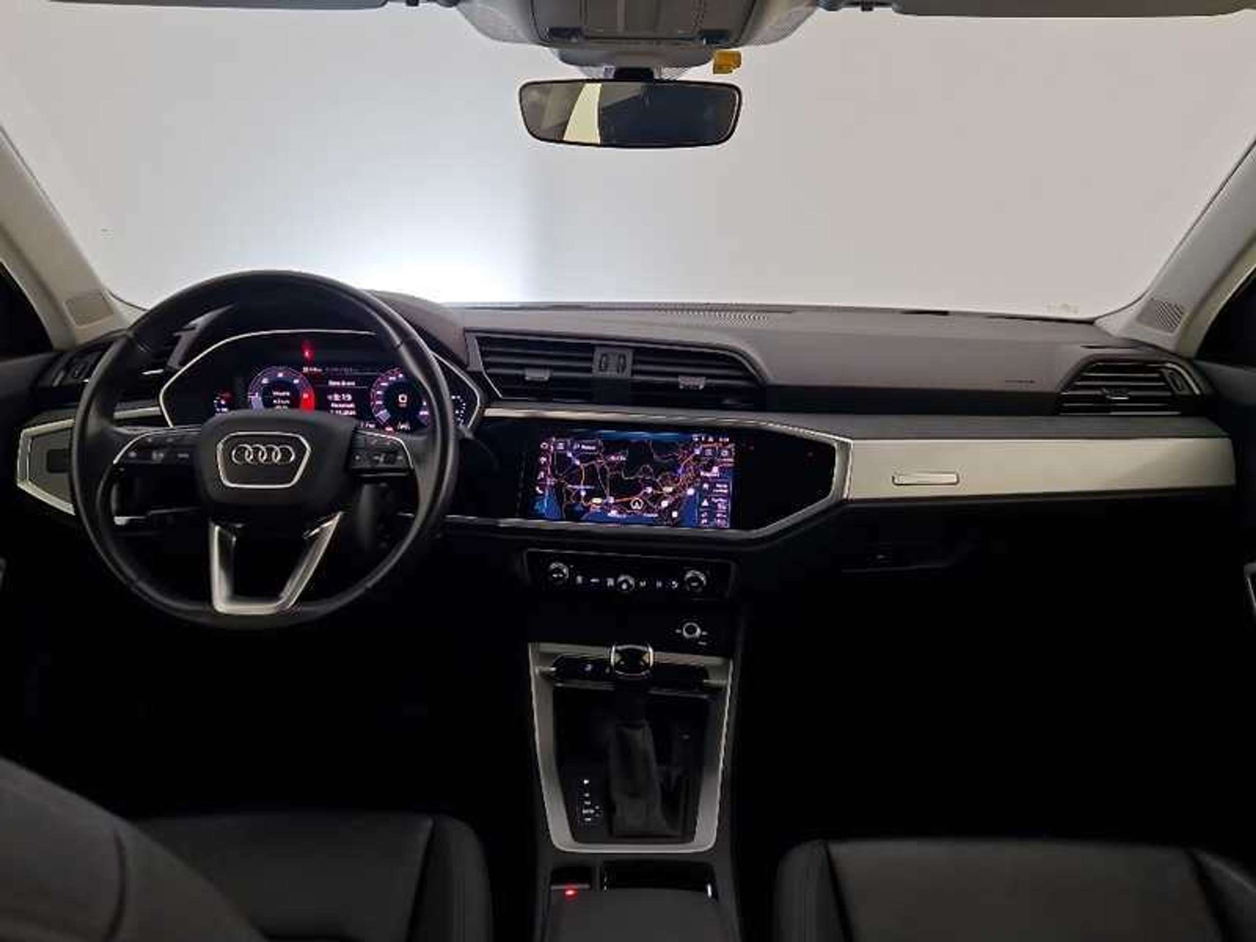 Audi - Q3