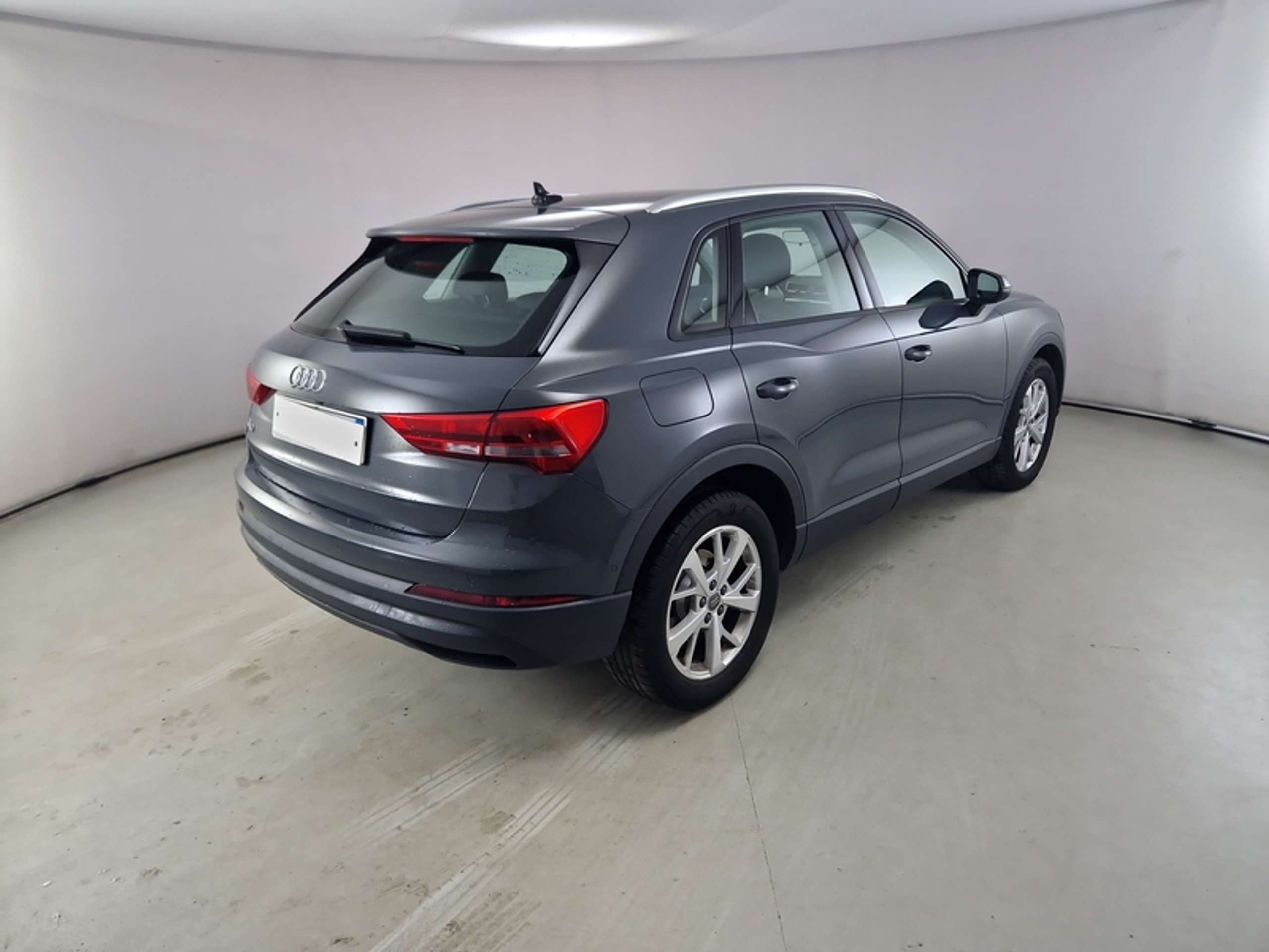 Audi - Q3