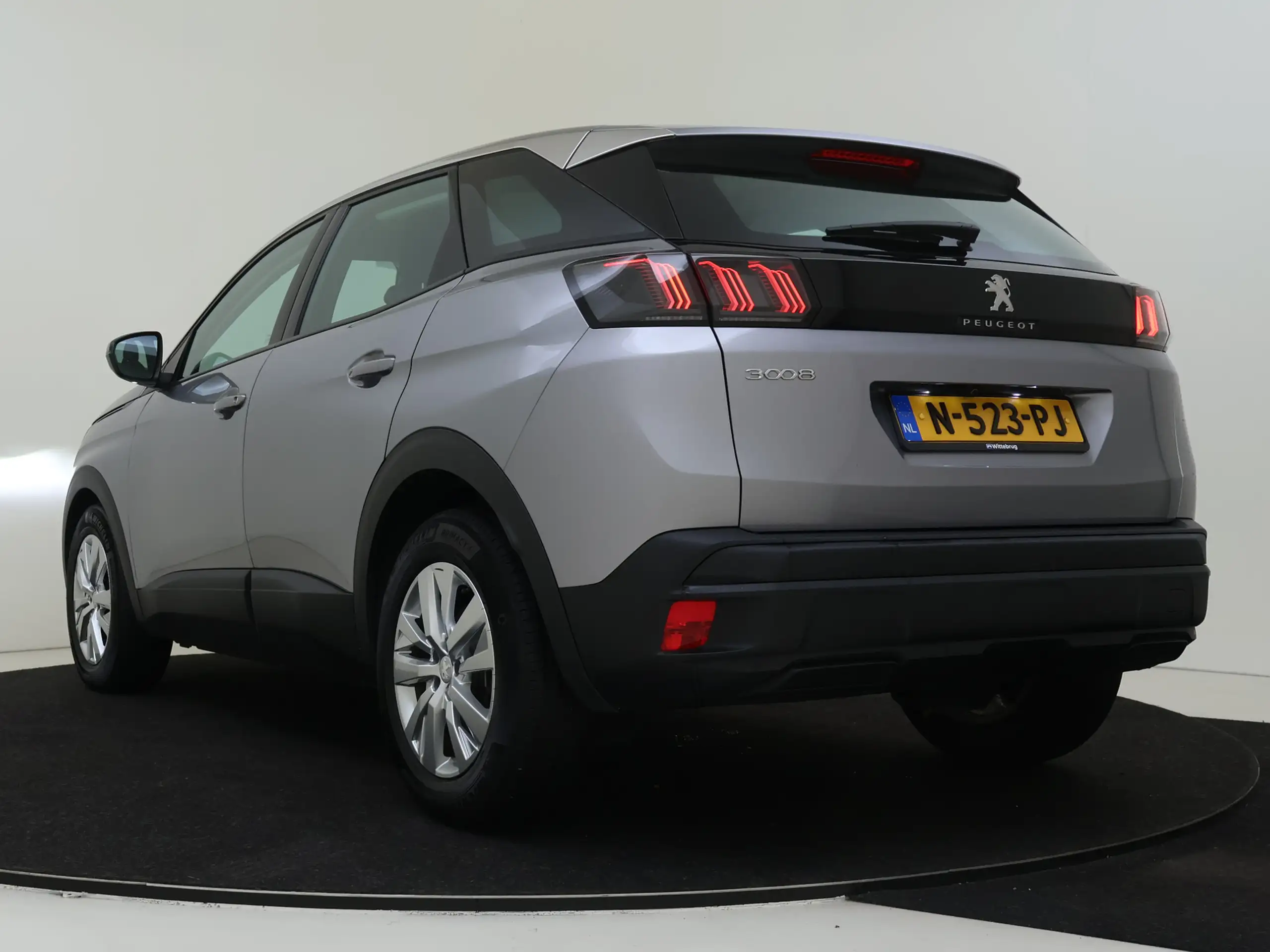 Peugeot - 3008