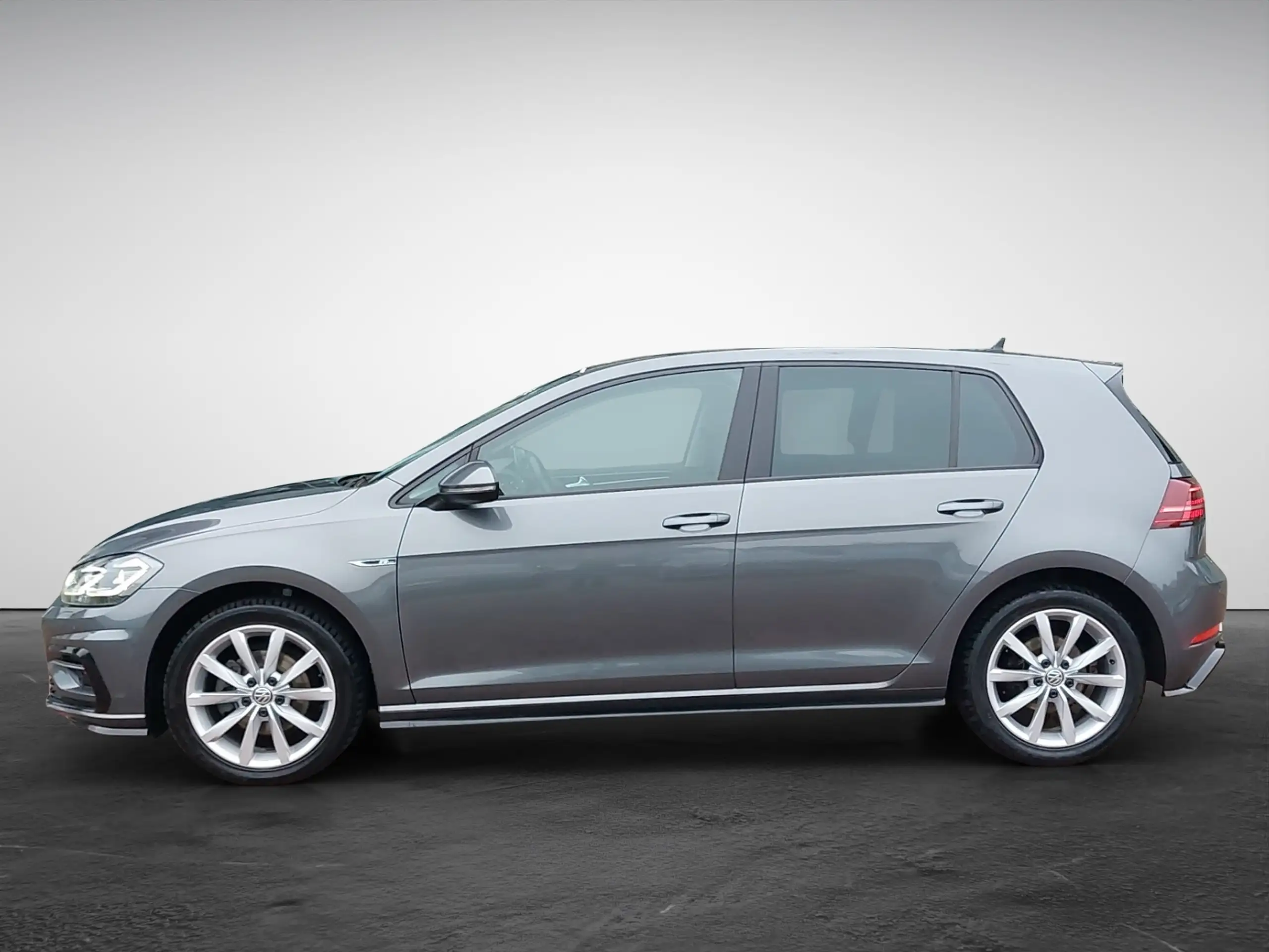 Volkswagen - Golf