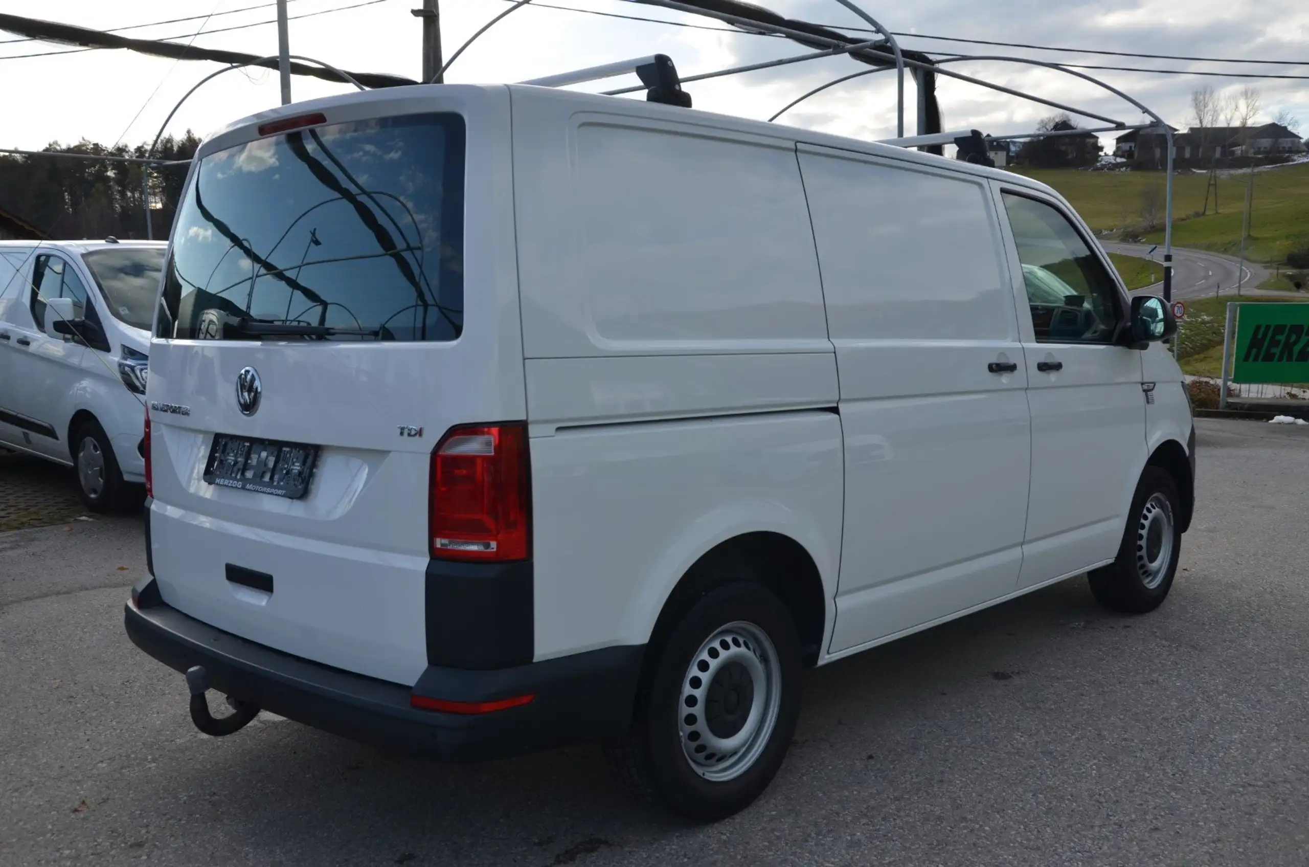 Volkswagen - T6 Transporter