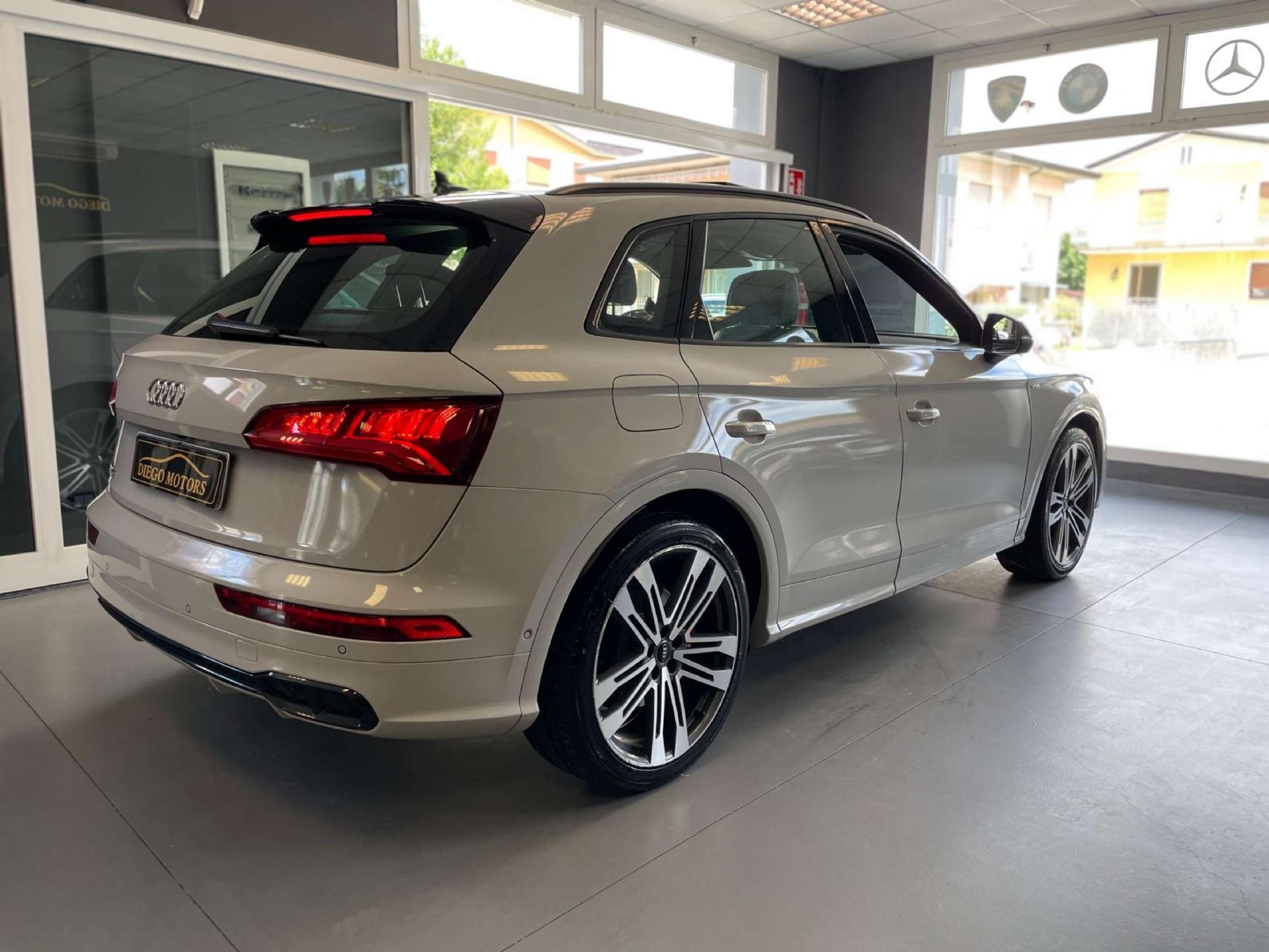 Audi - SQ5