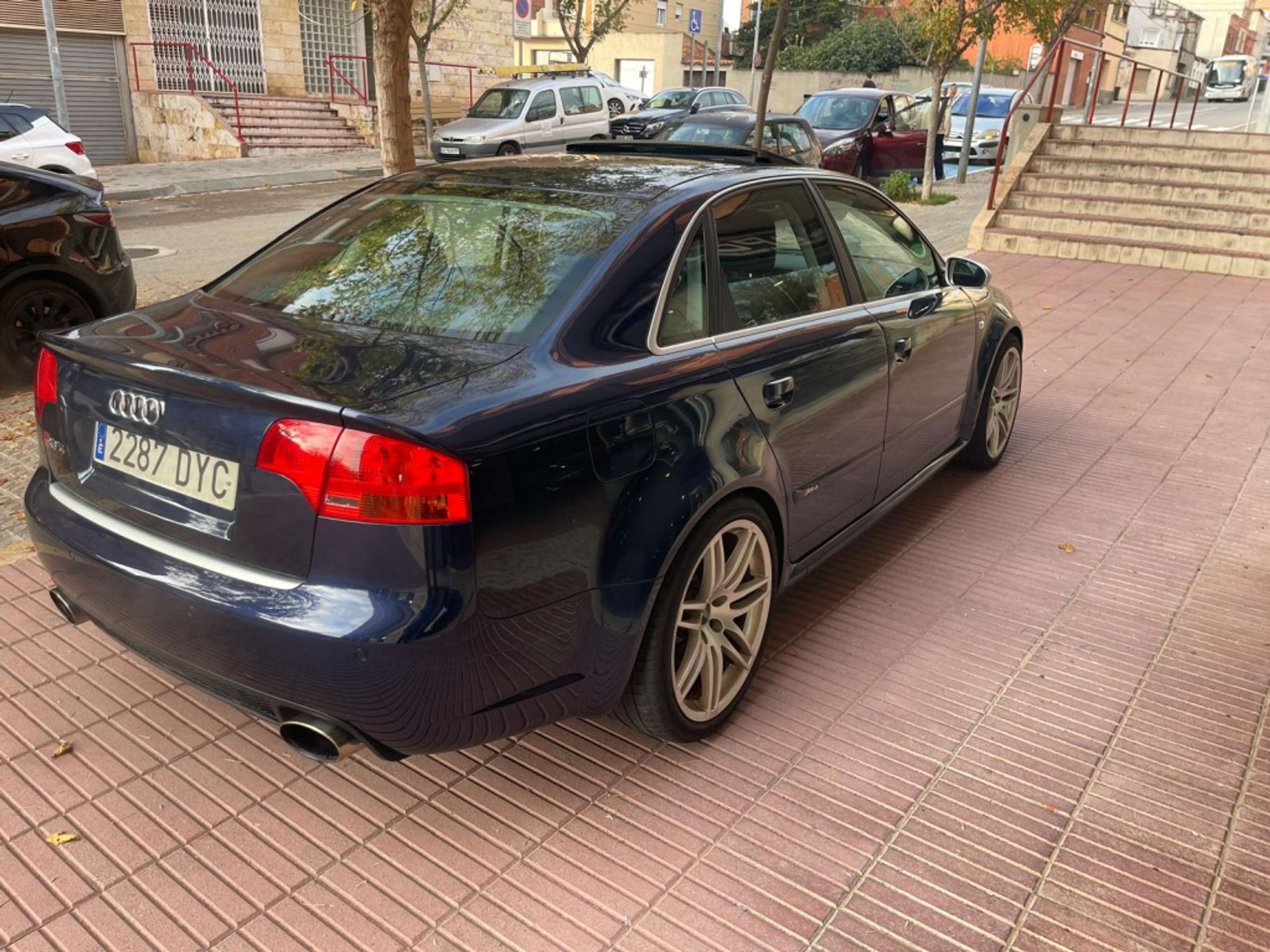 Audi - RS4