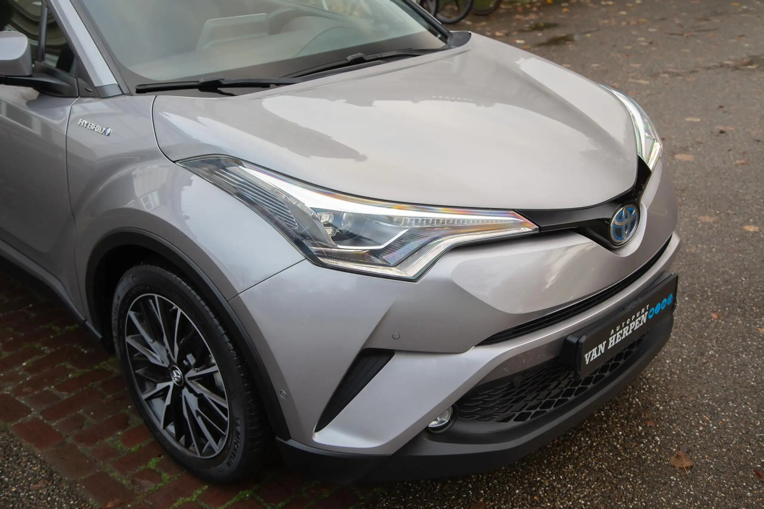 Toyota - C-HR