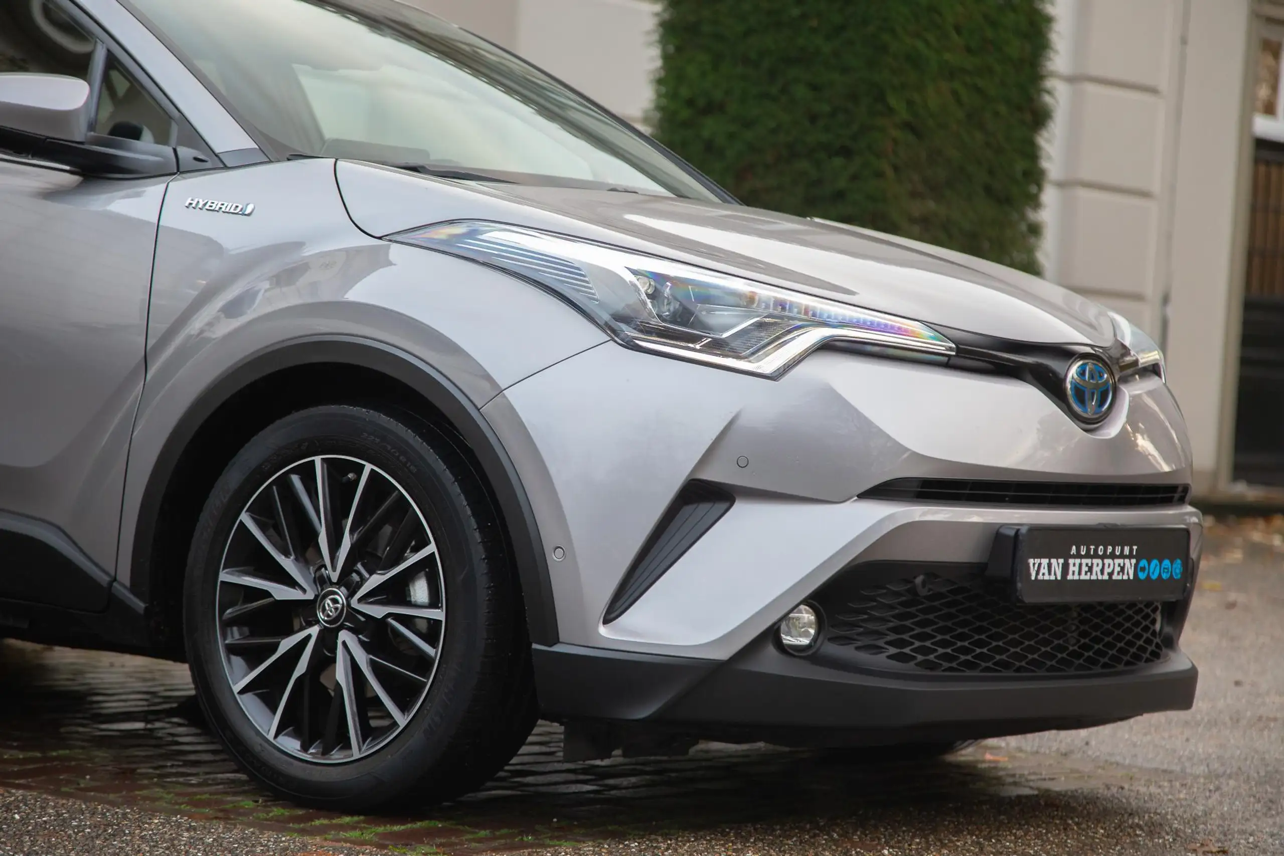 Toyota - C-HR