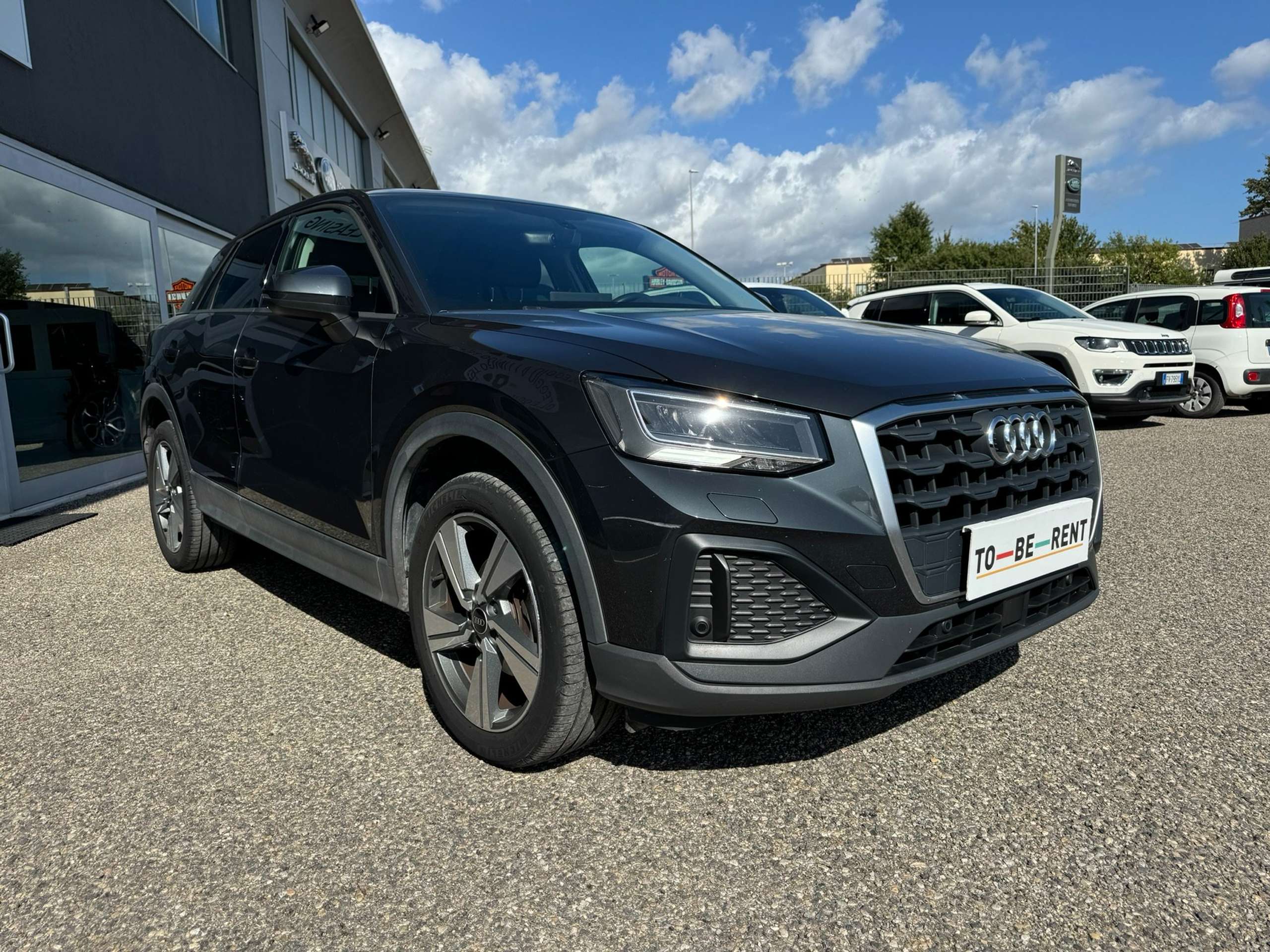 Audi - Q2