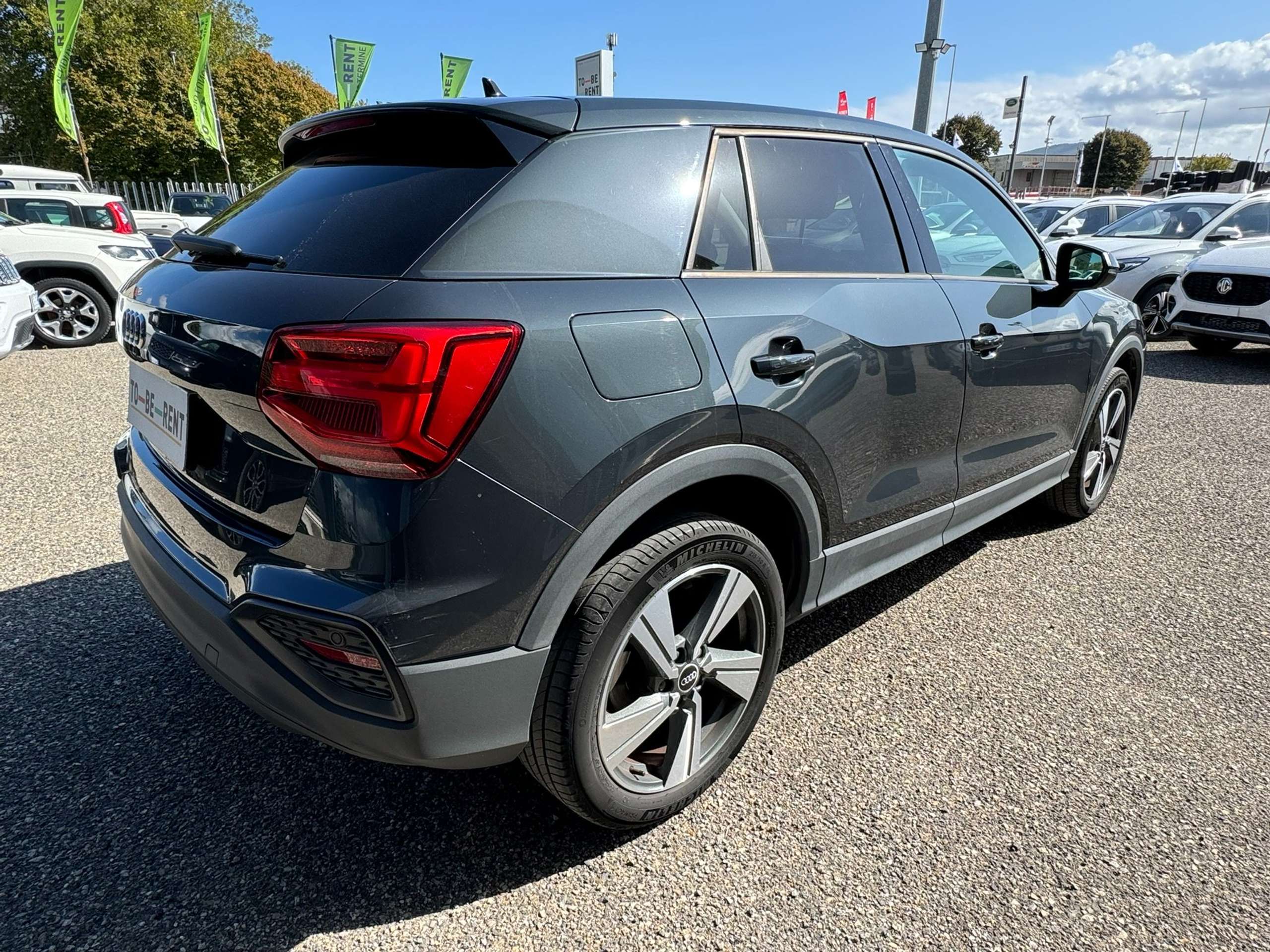 Audi - Q2