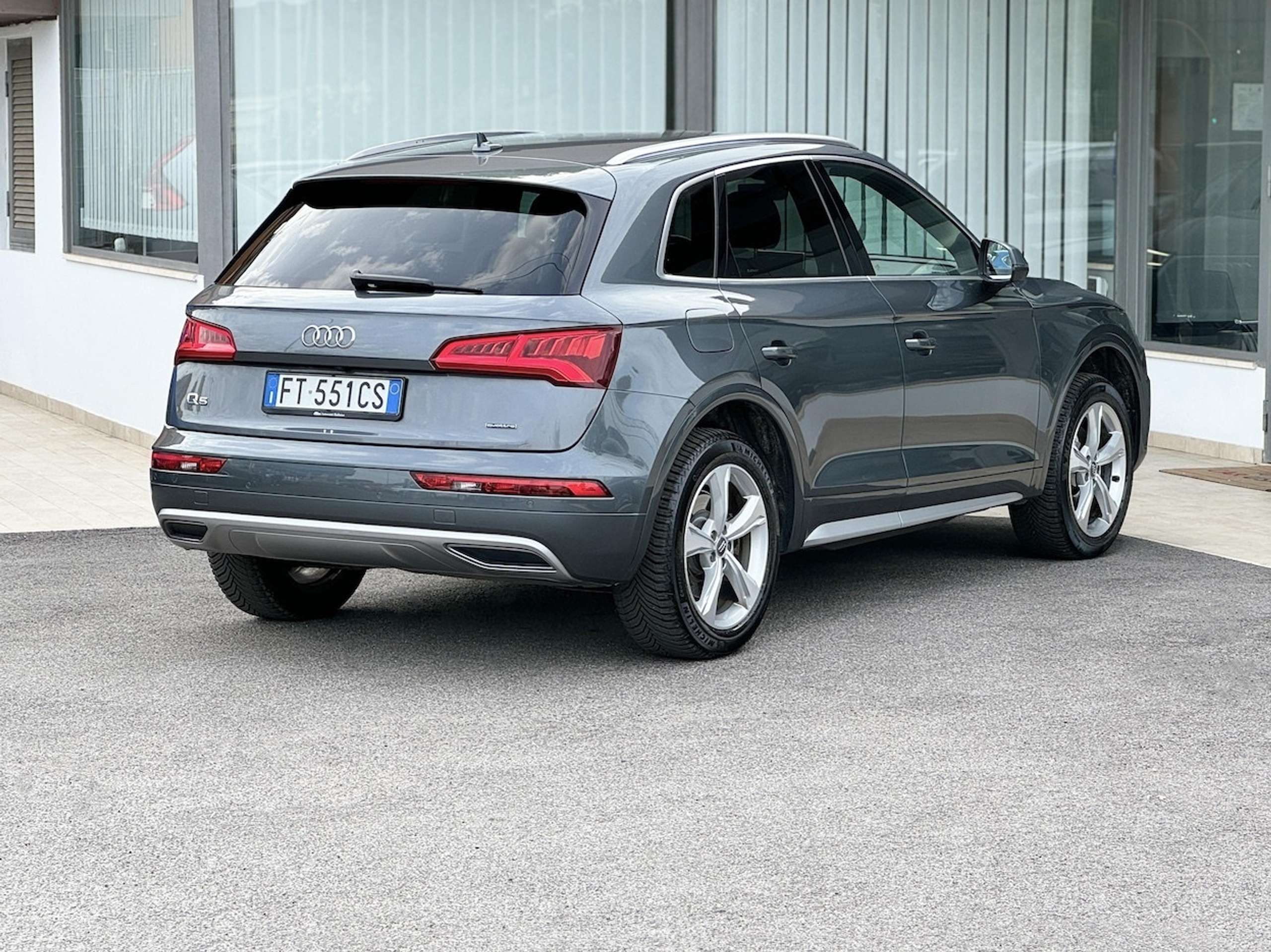 Audi - Q5