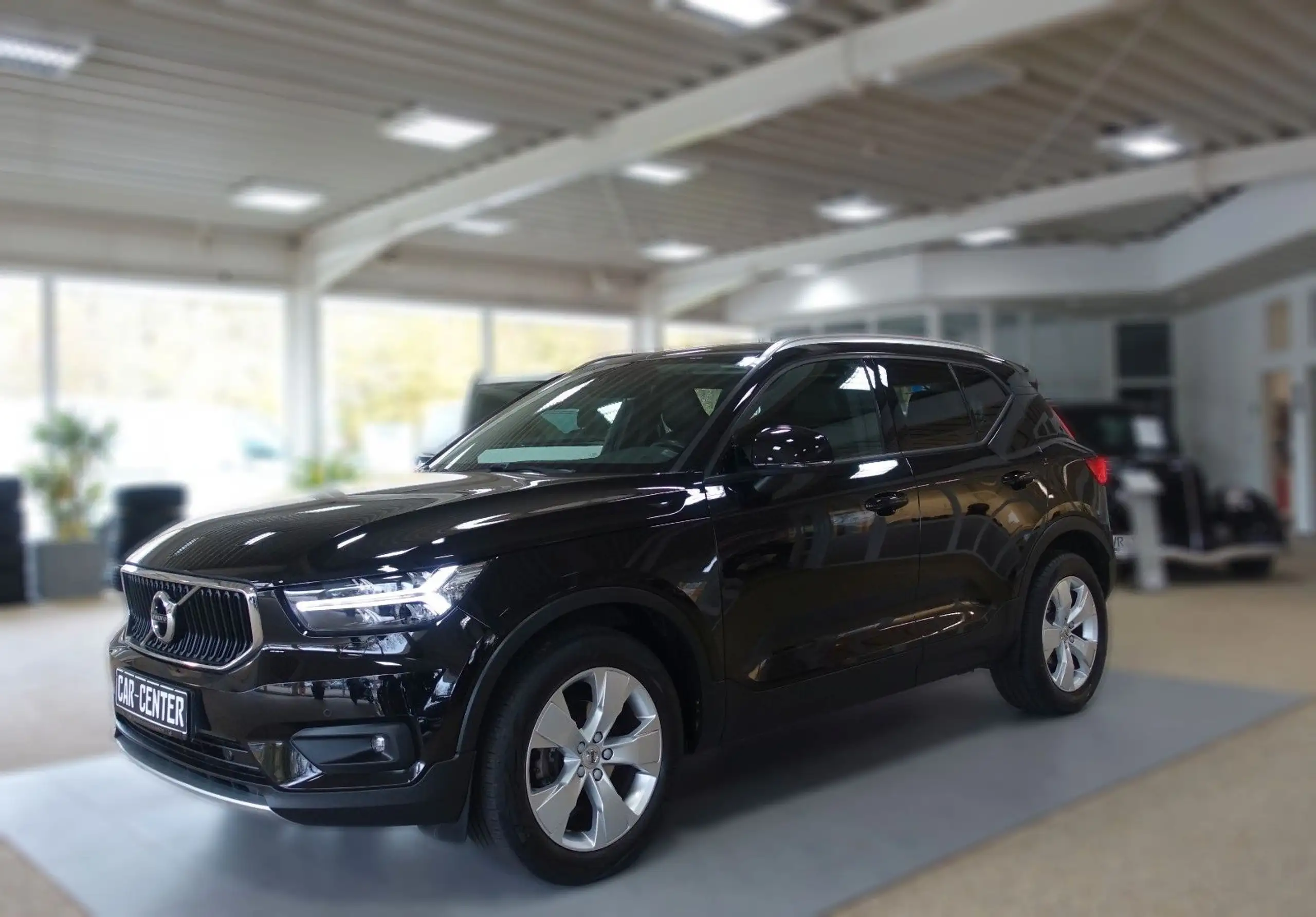 Volvo - XC40