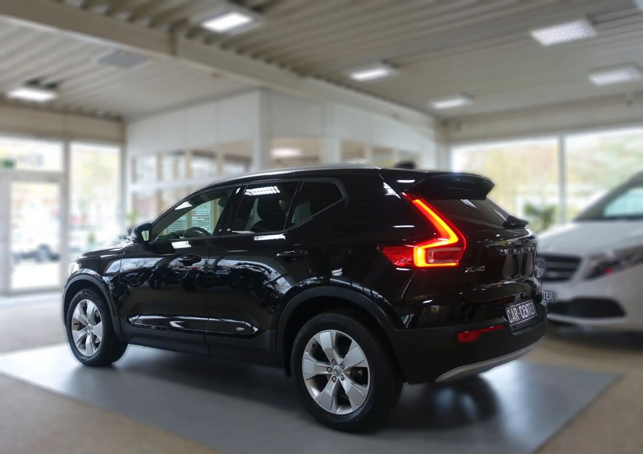 Volvo - XC40