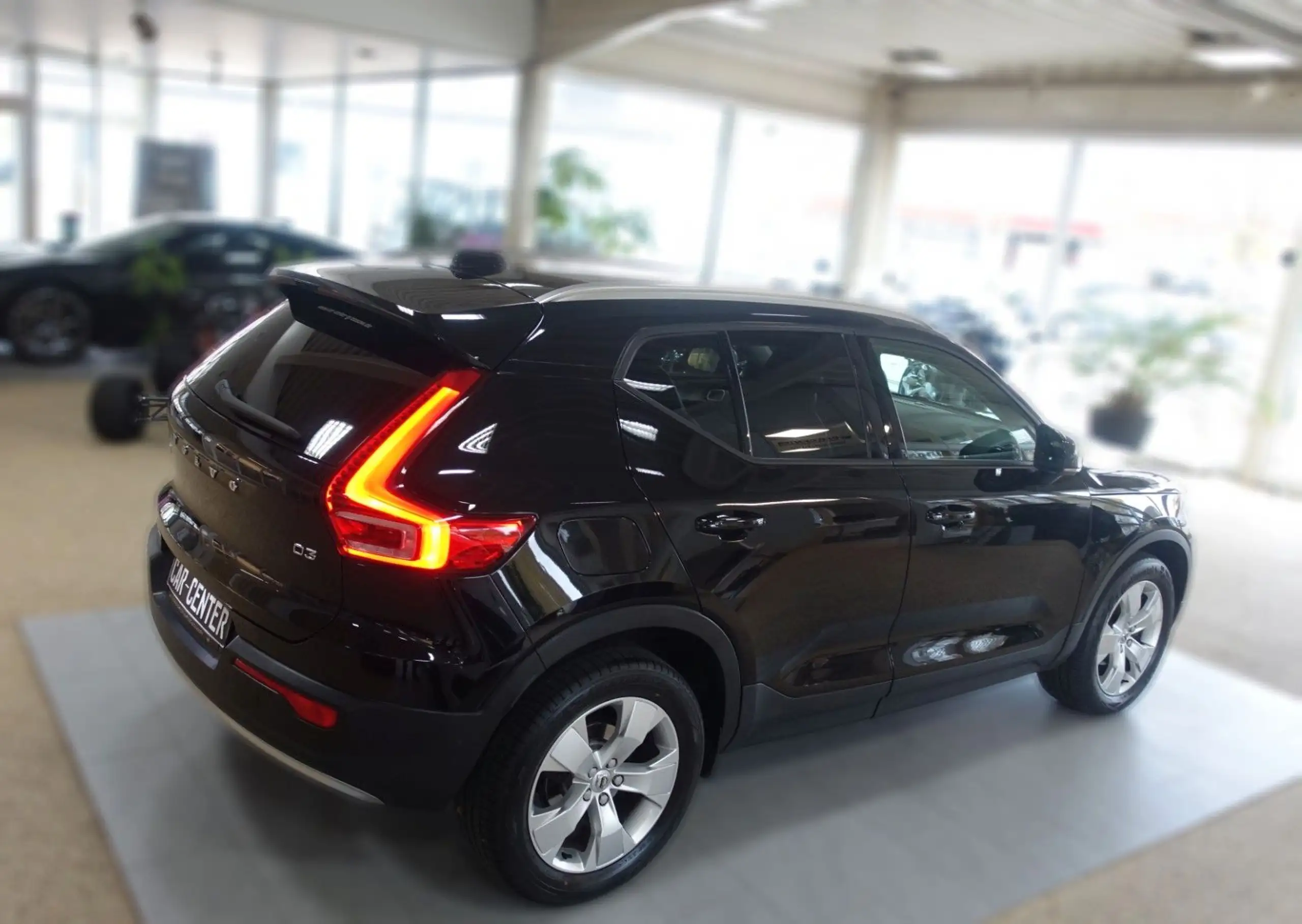 Volvo - XC40