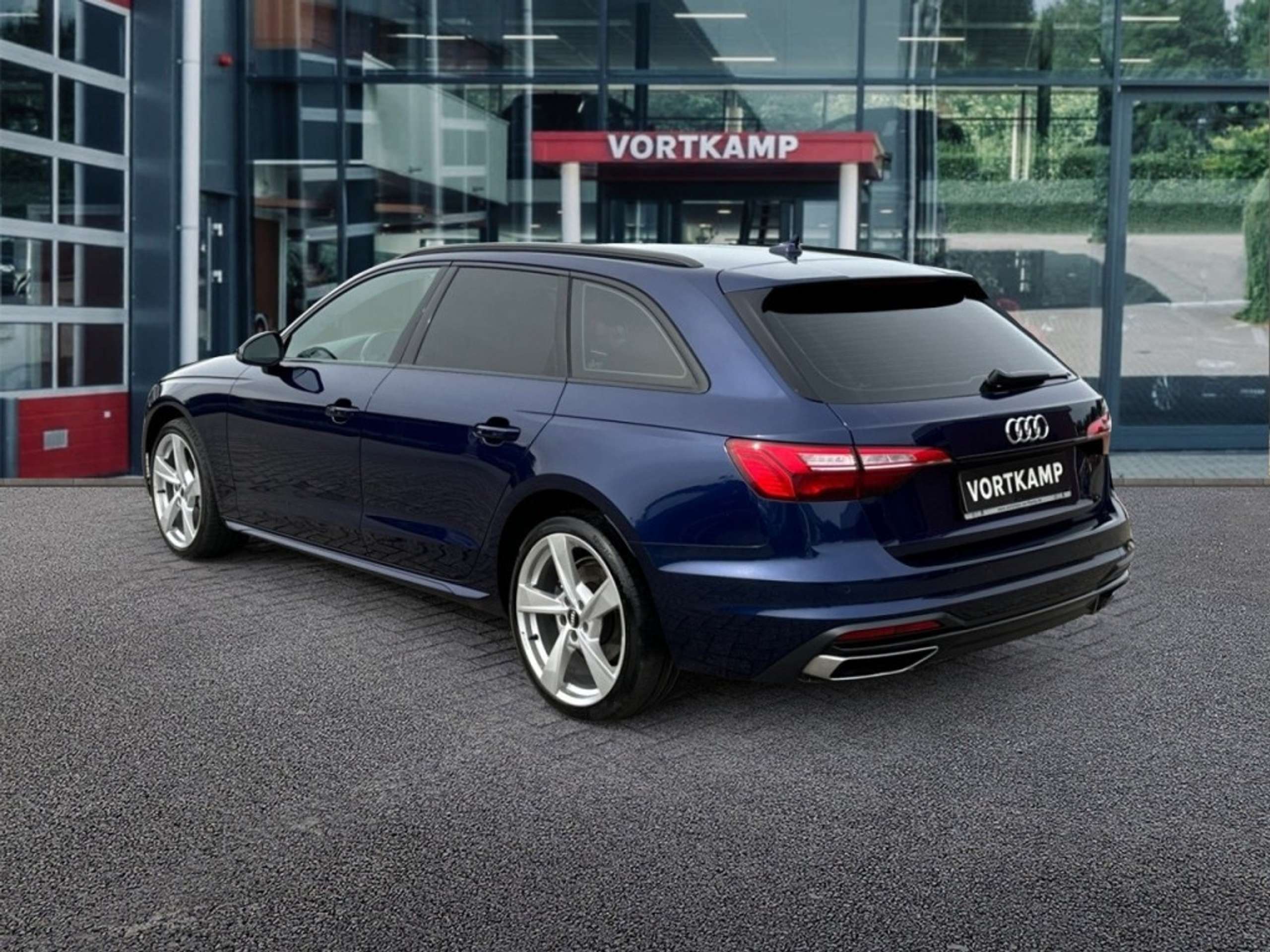 Audi - A4