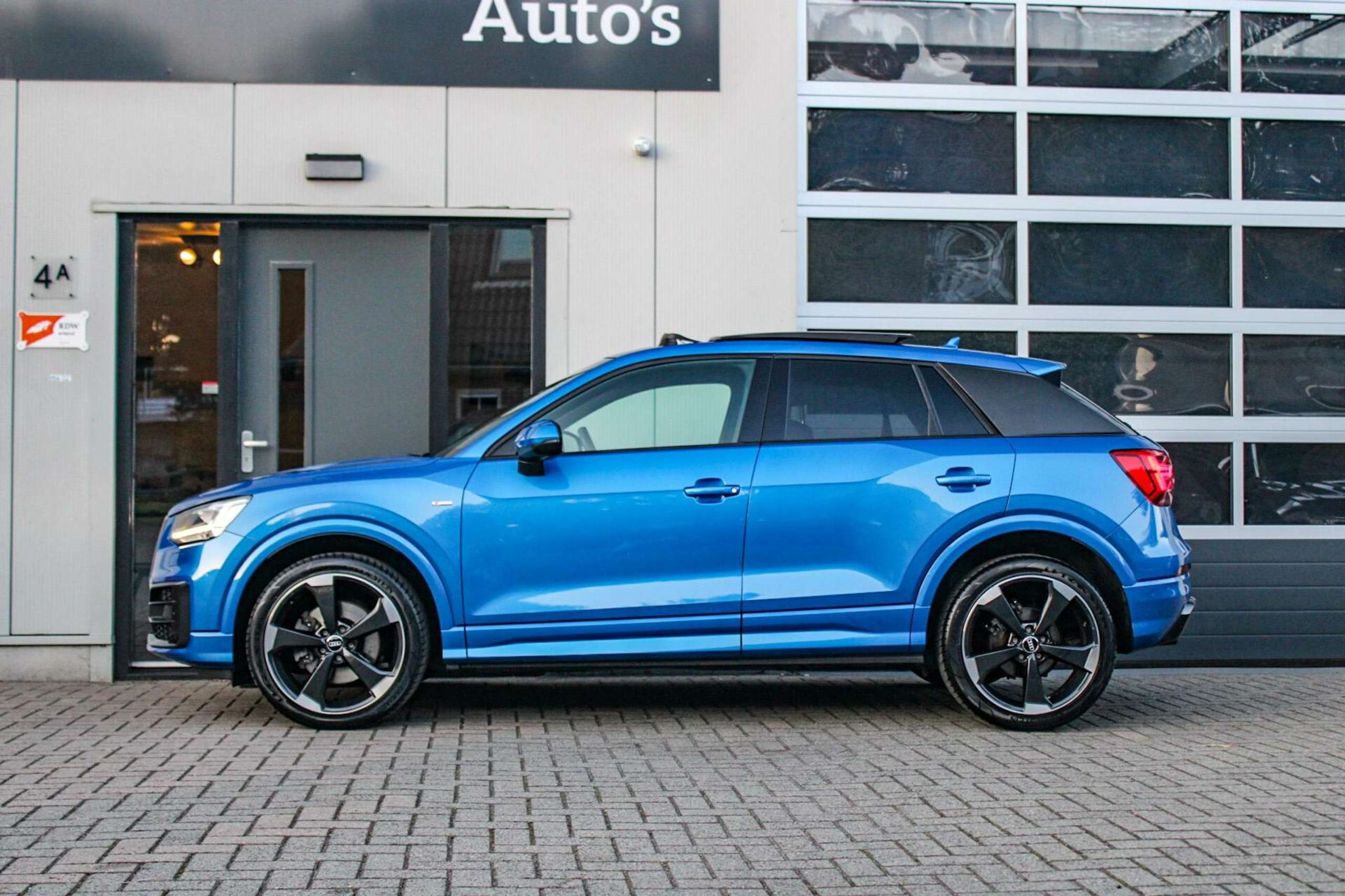 Audi - Q2