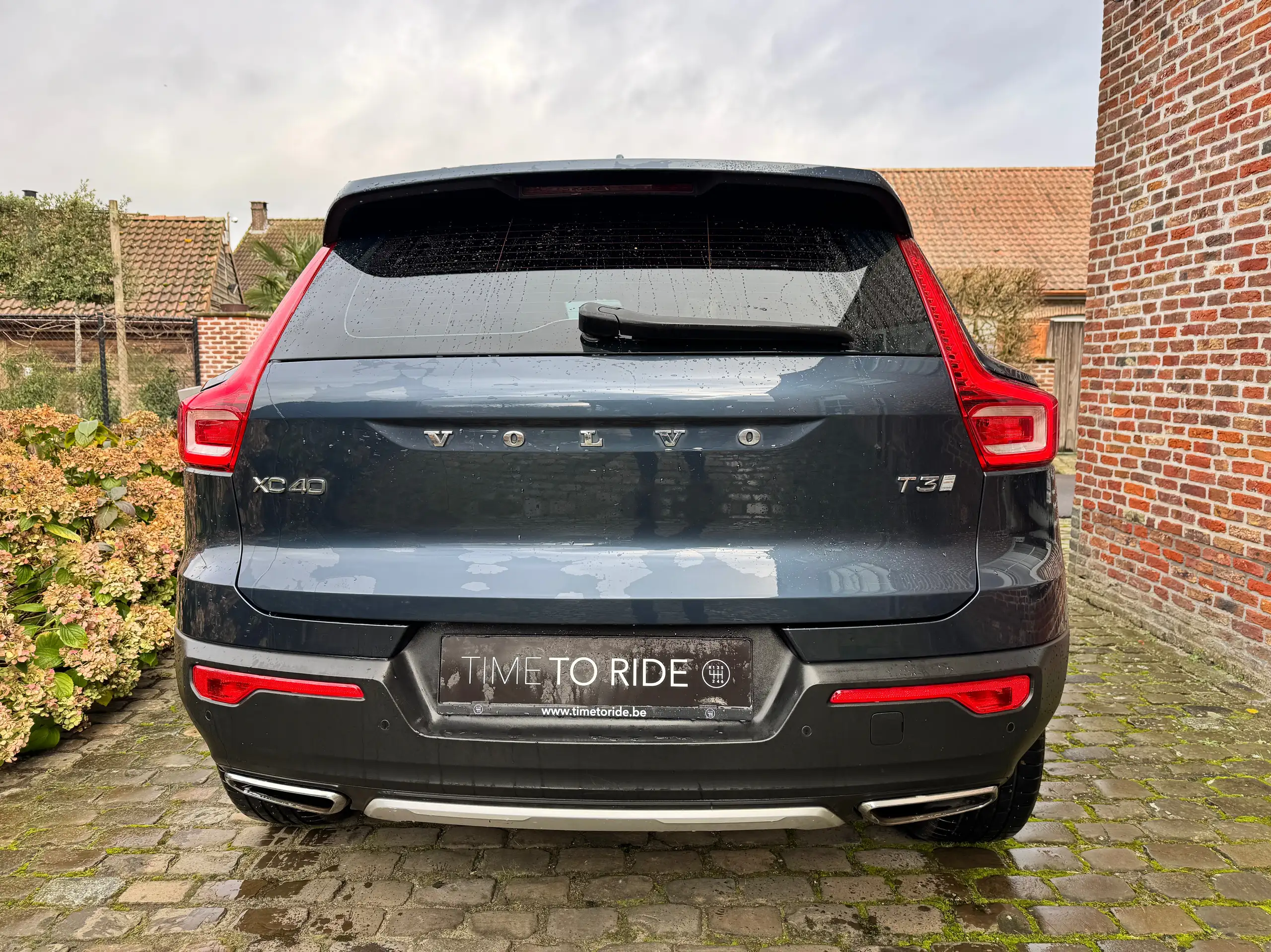 Volvo - XC40