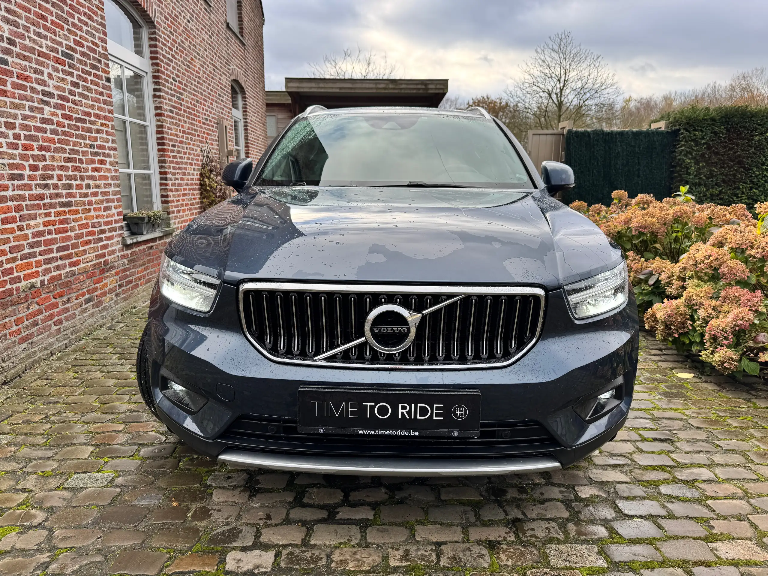 Volvo - XC40