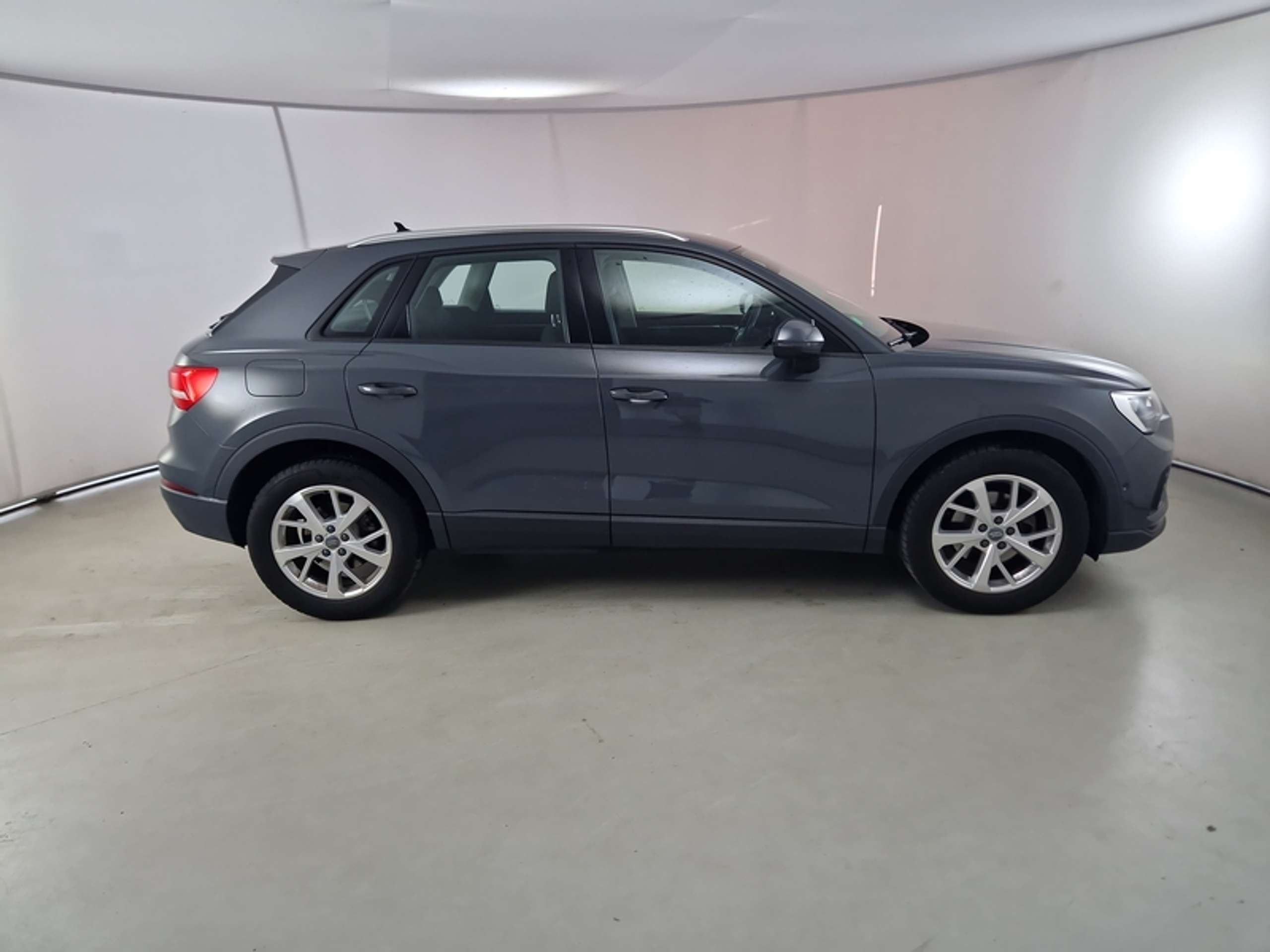 Audi - Q3