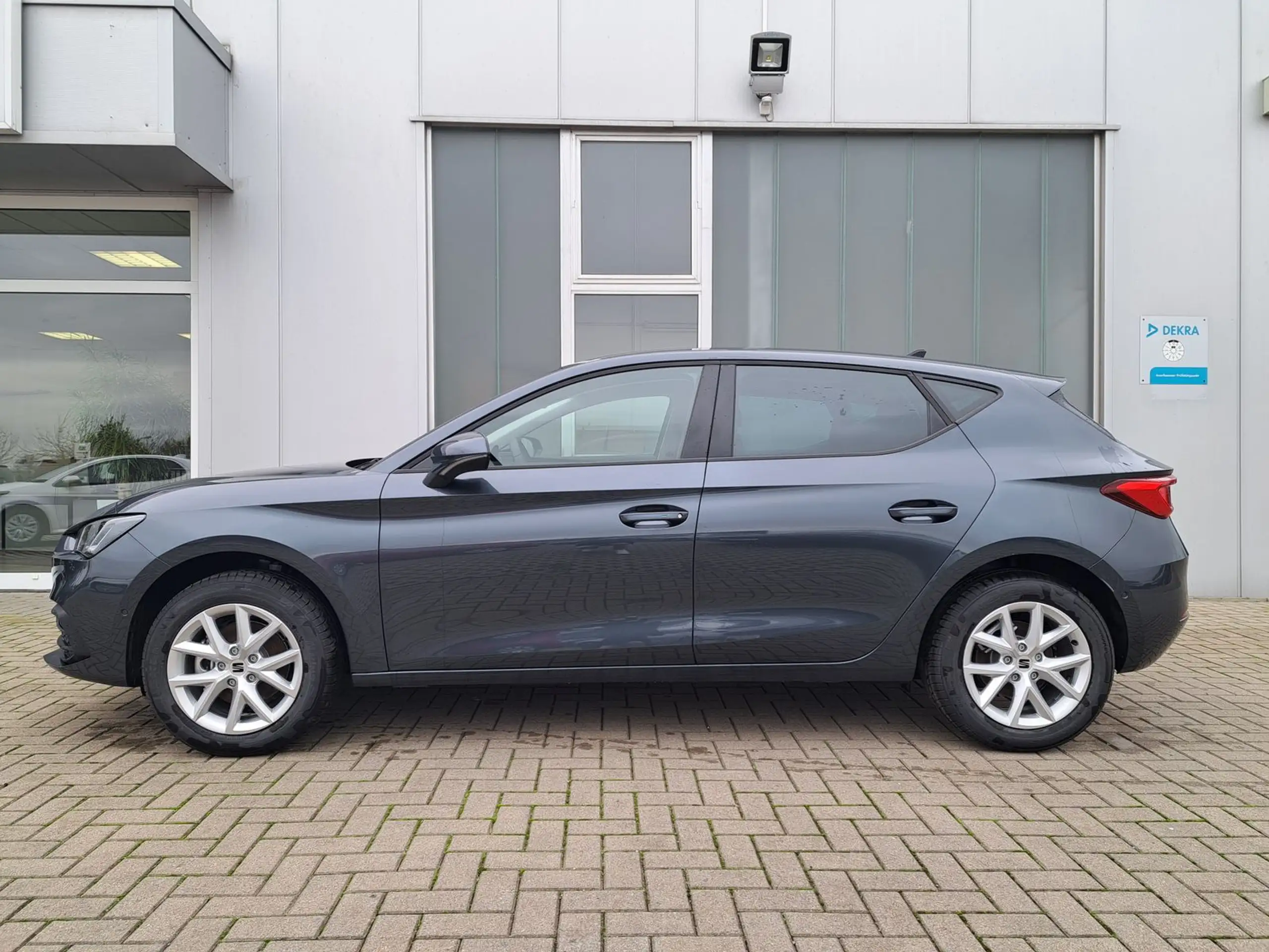 SEAT - Leon