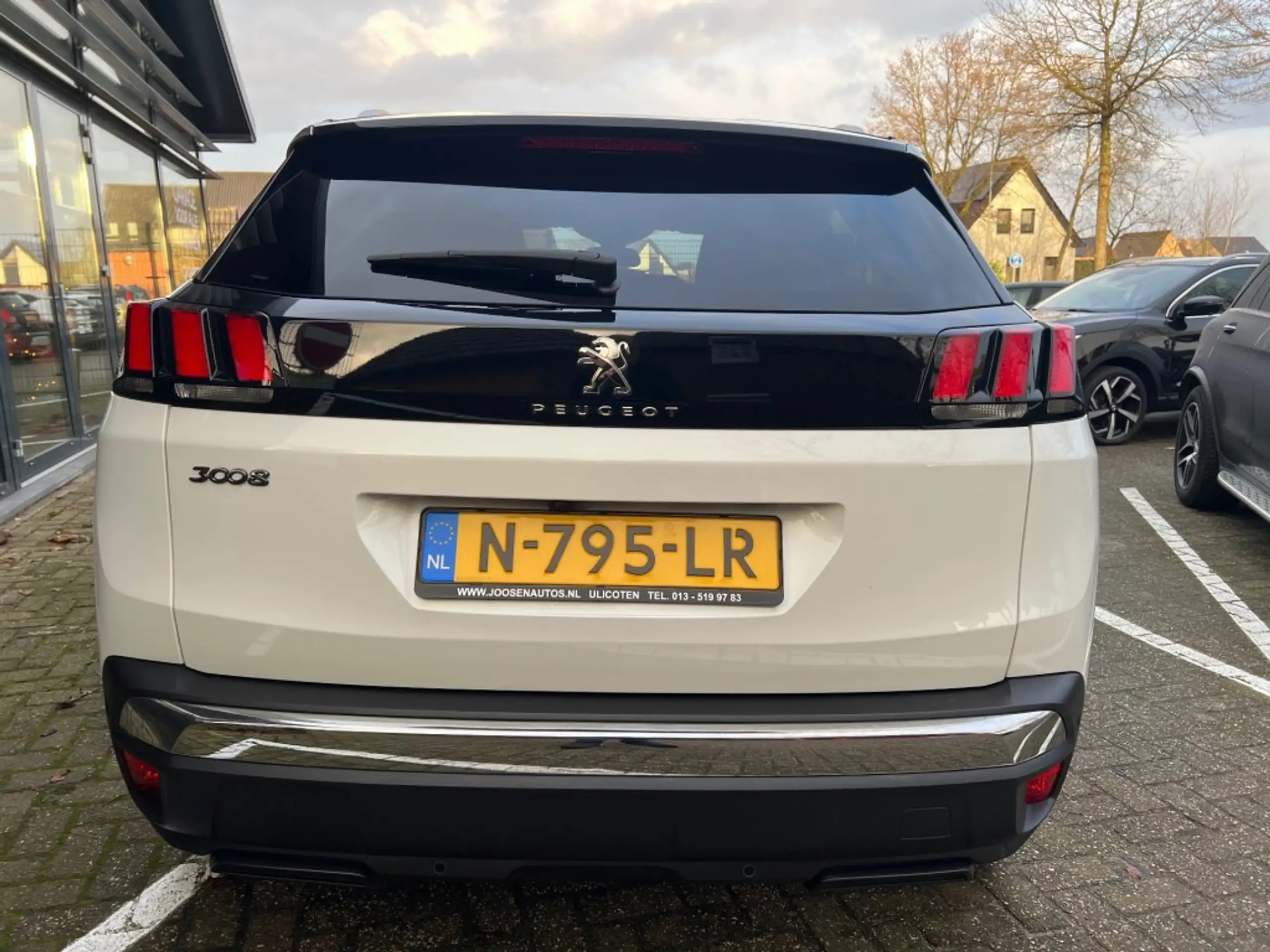 Peugeot - 3008