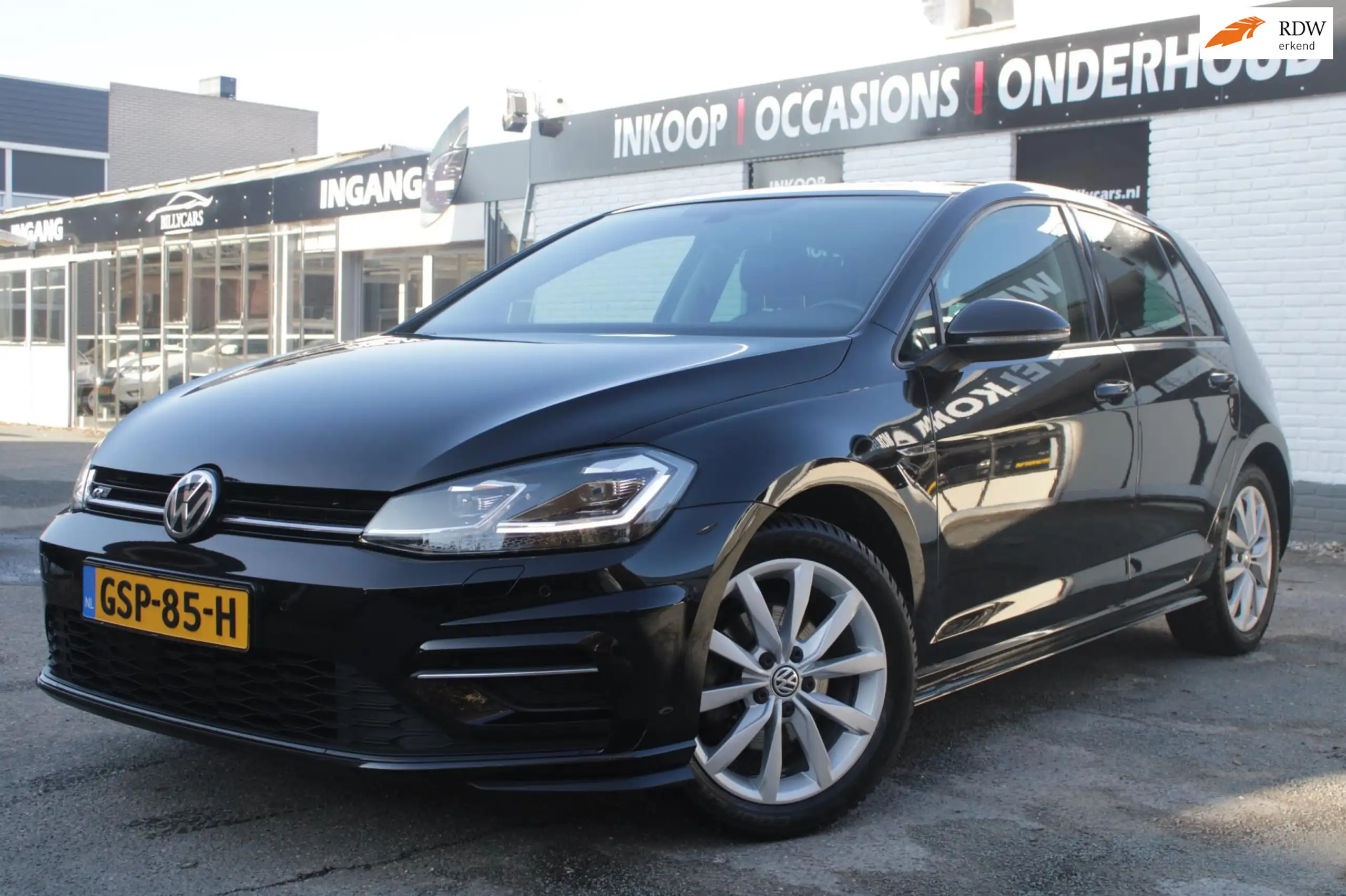 Volkswagen - Golf