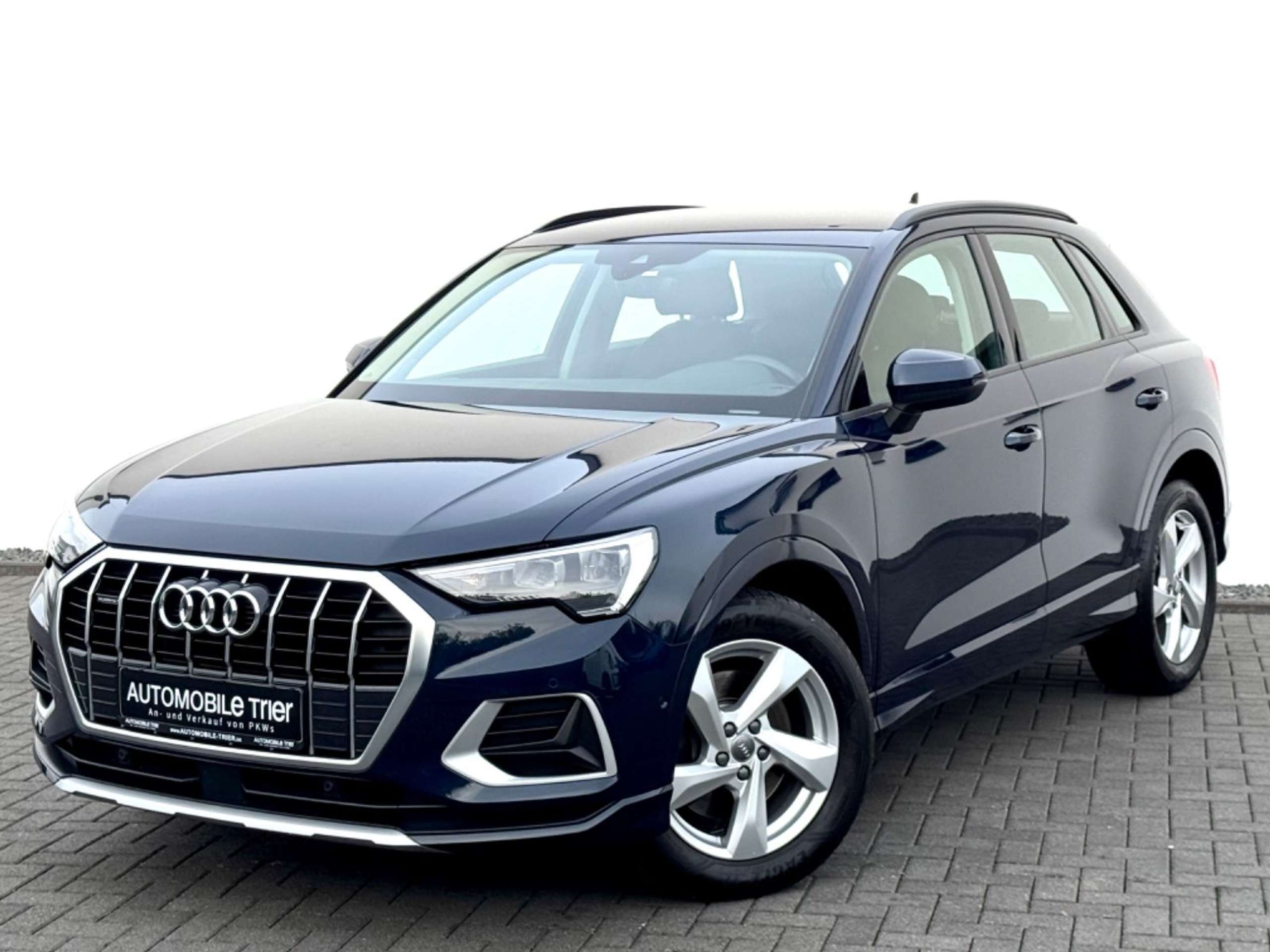 Audi - Q3