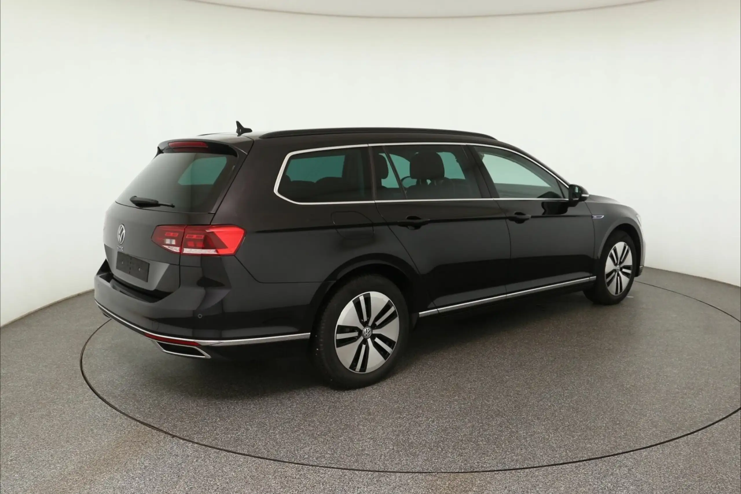 Volkswagen - Passat