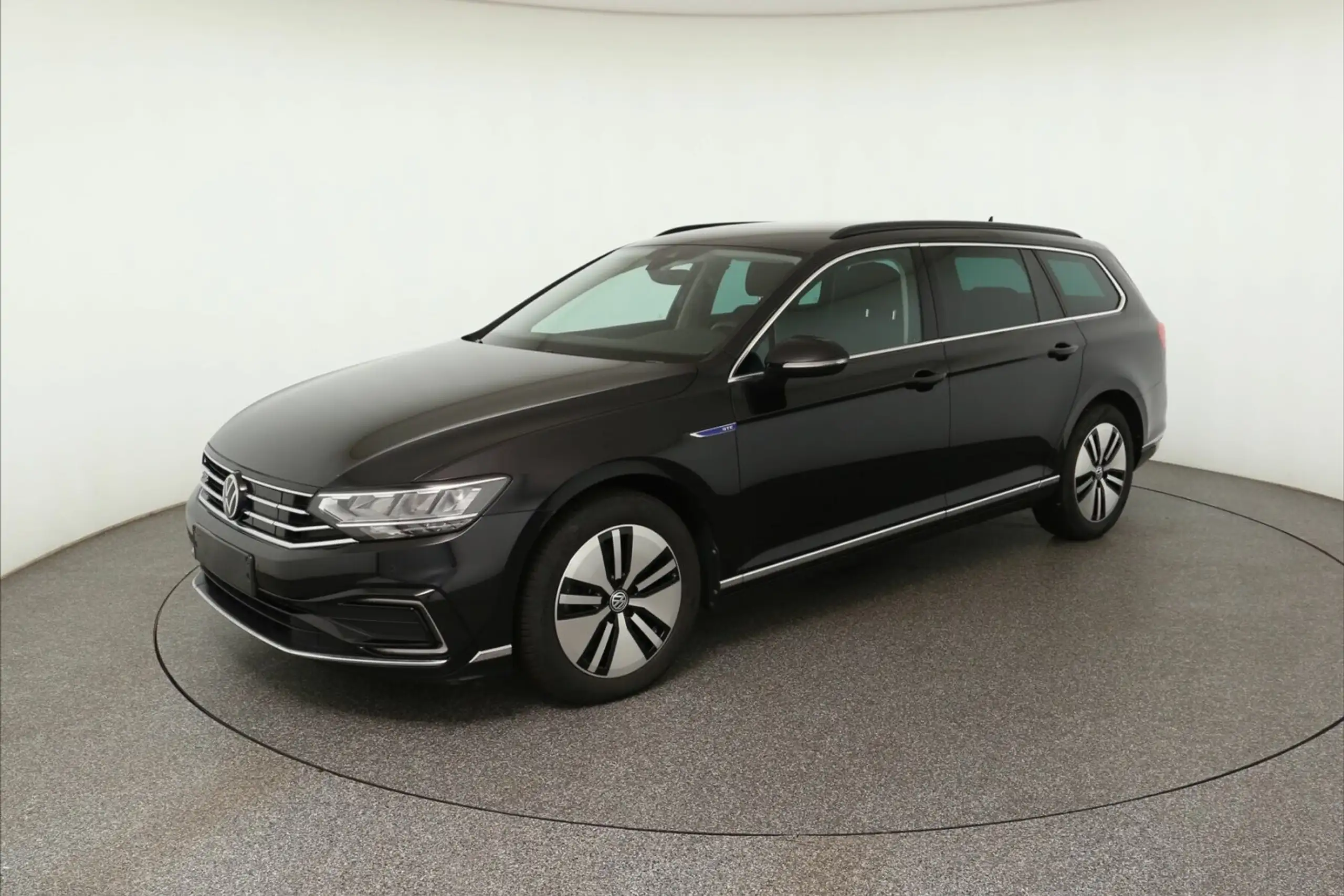 Volkswagen - Passat