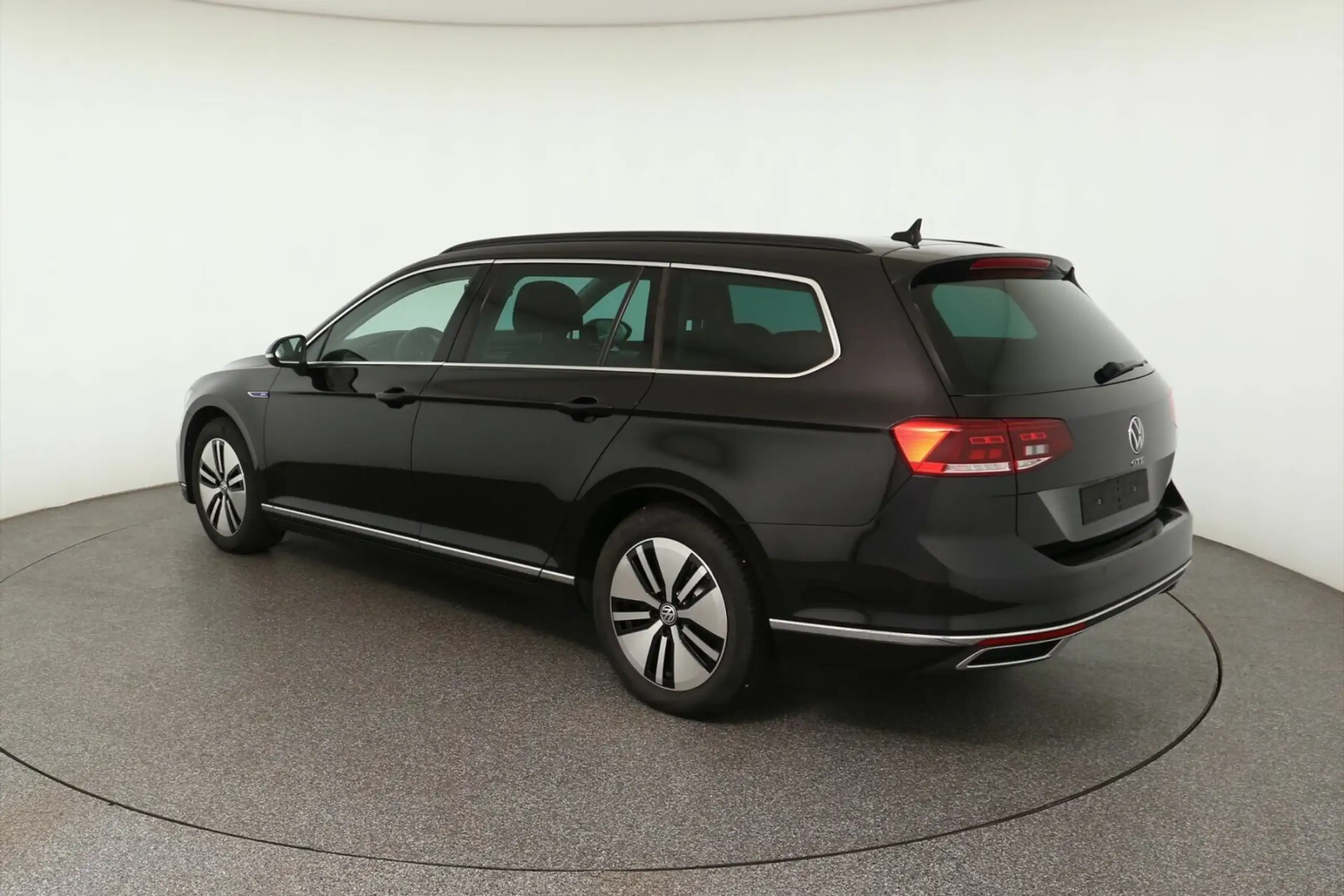 Volkswagen - Passat