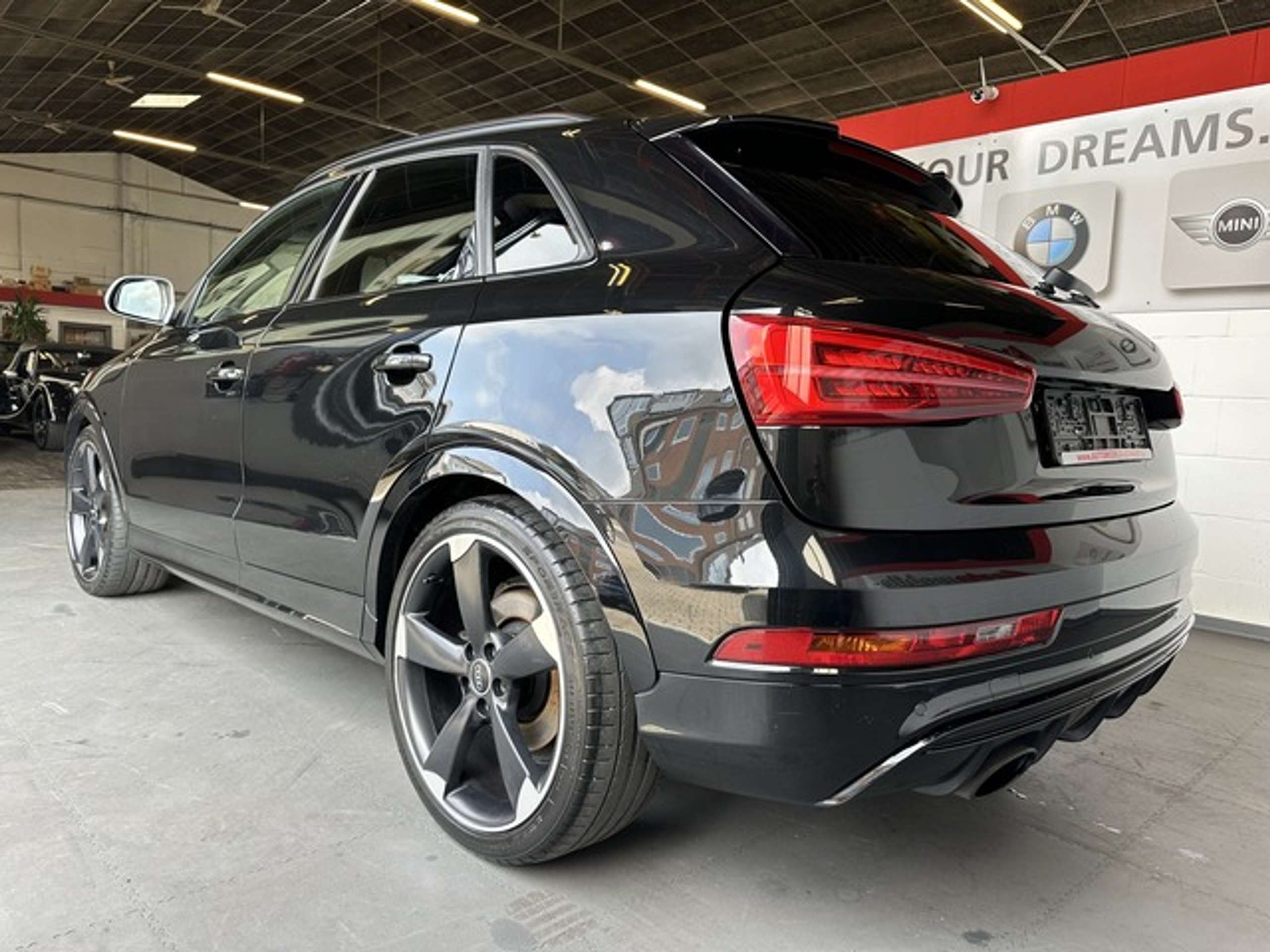 Audi - RS Q3