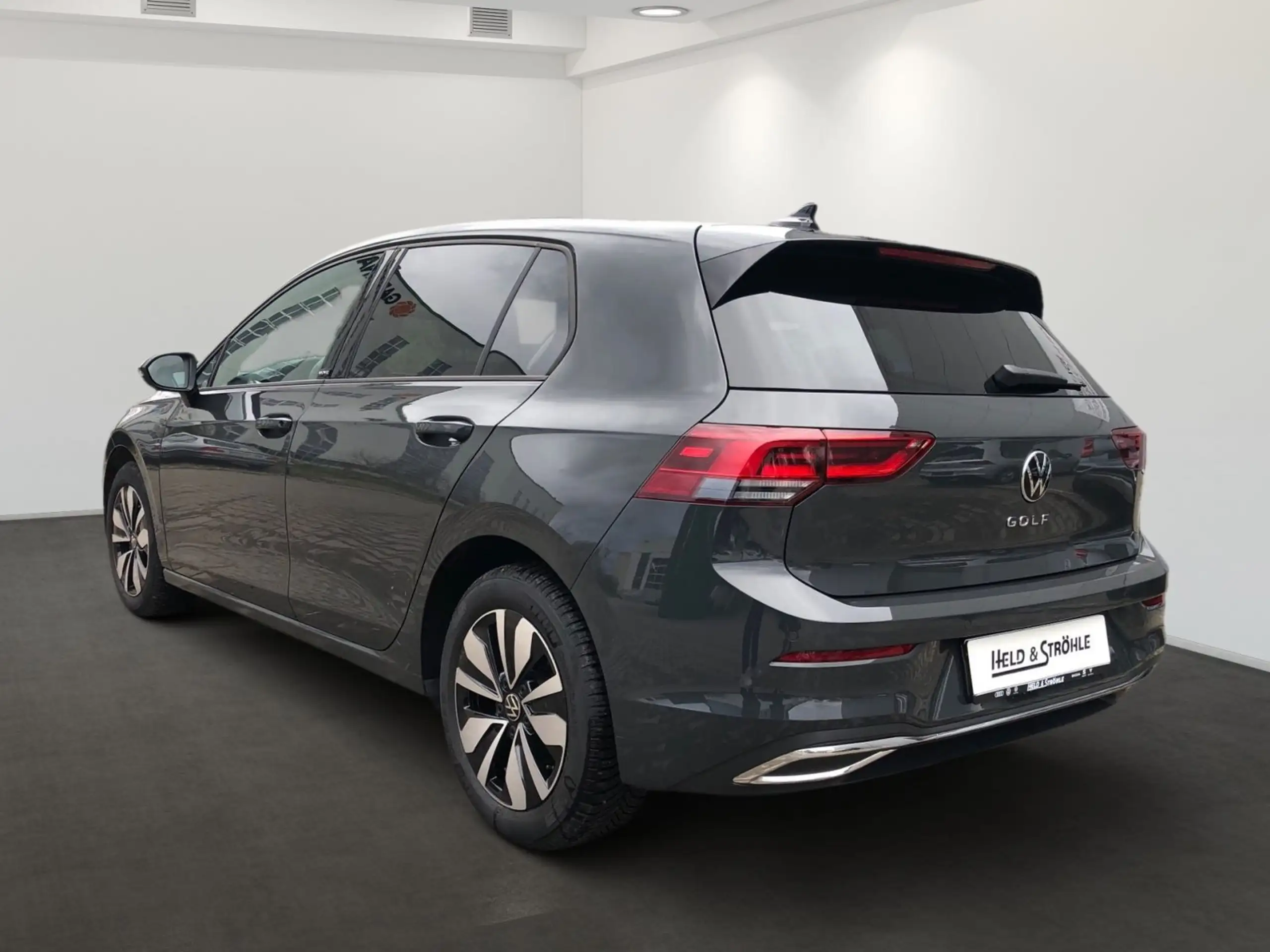 Volkswagen - Golf