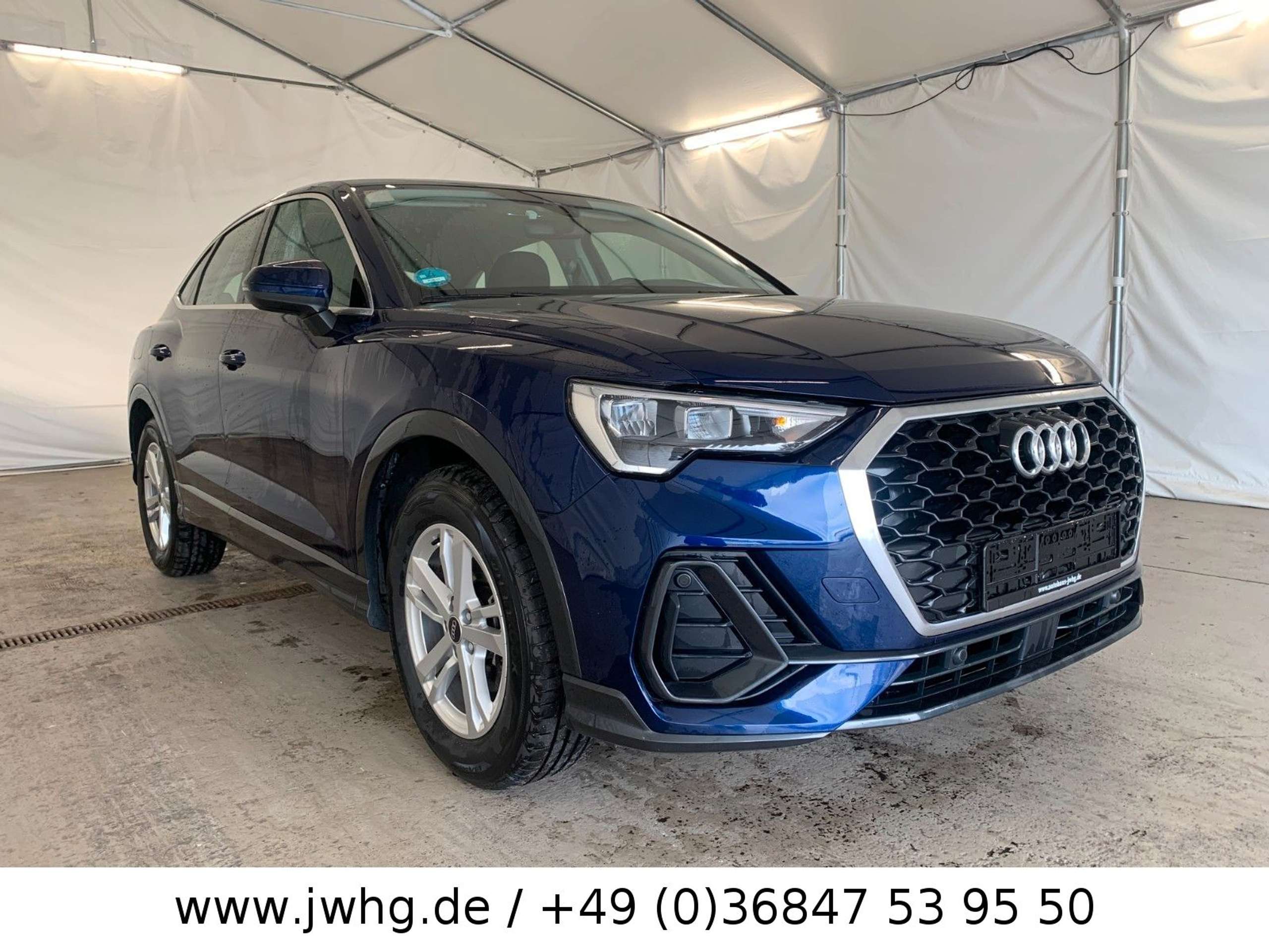 Audi - Q3