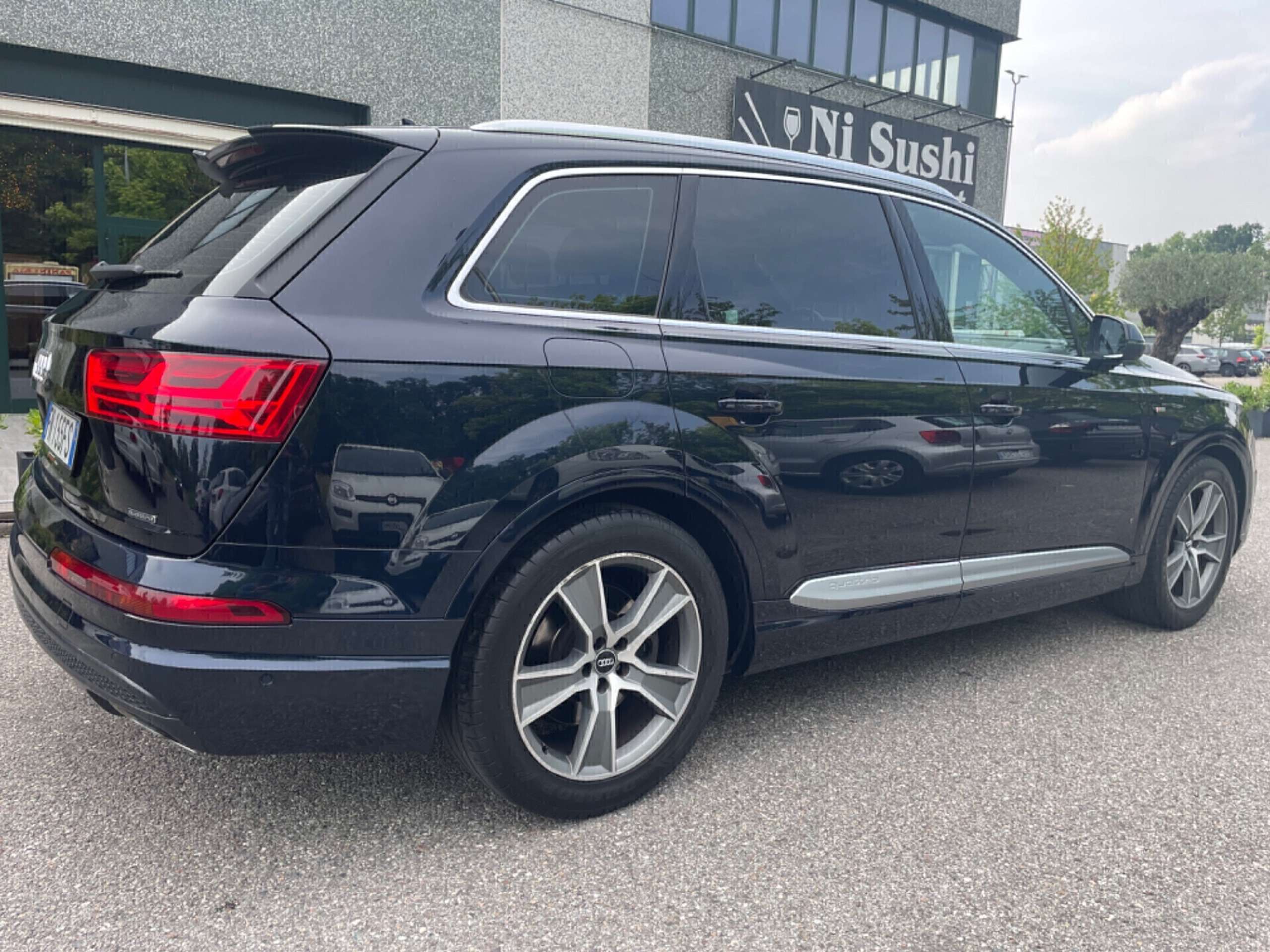 Audi - Q7