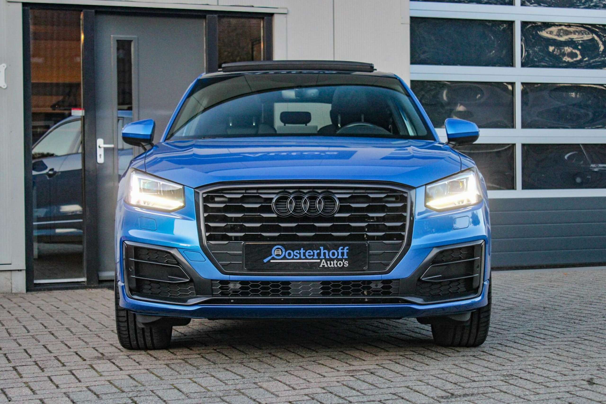 Audi - Q2