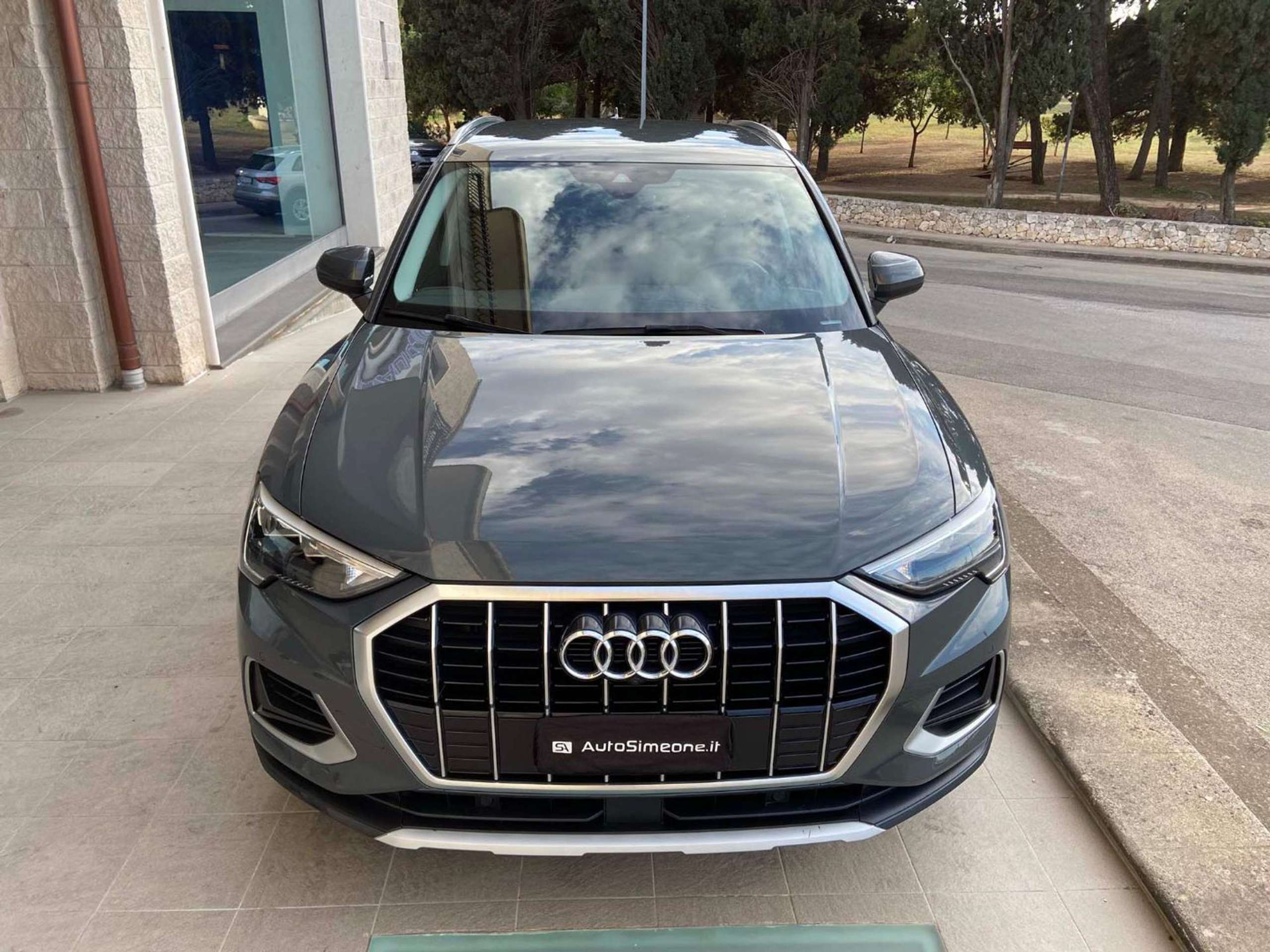 Audi - Q3