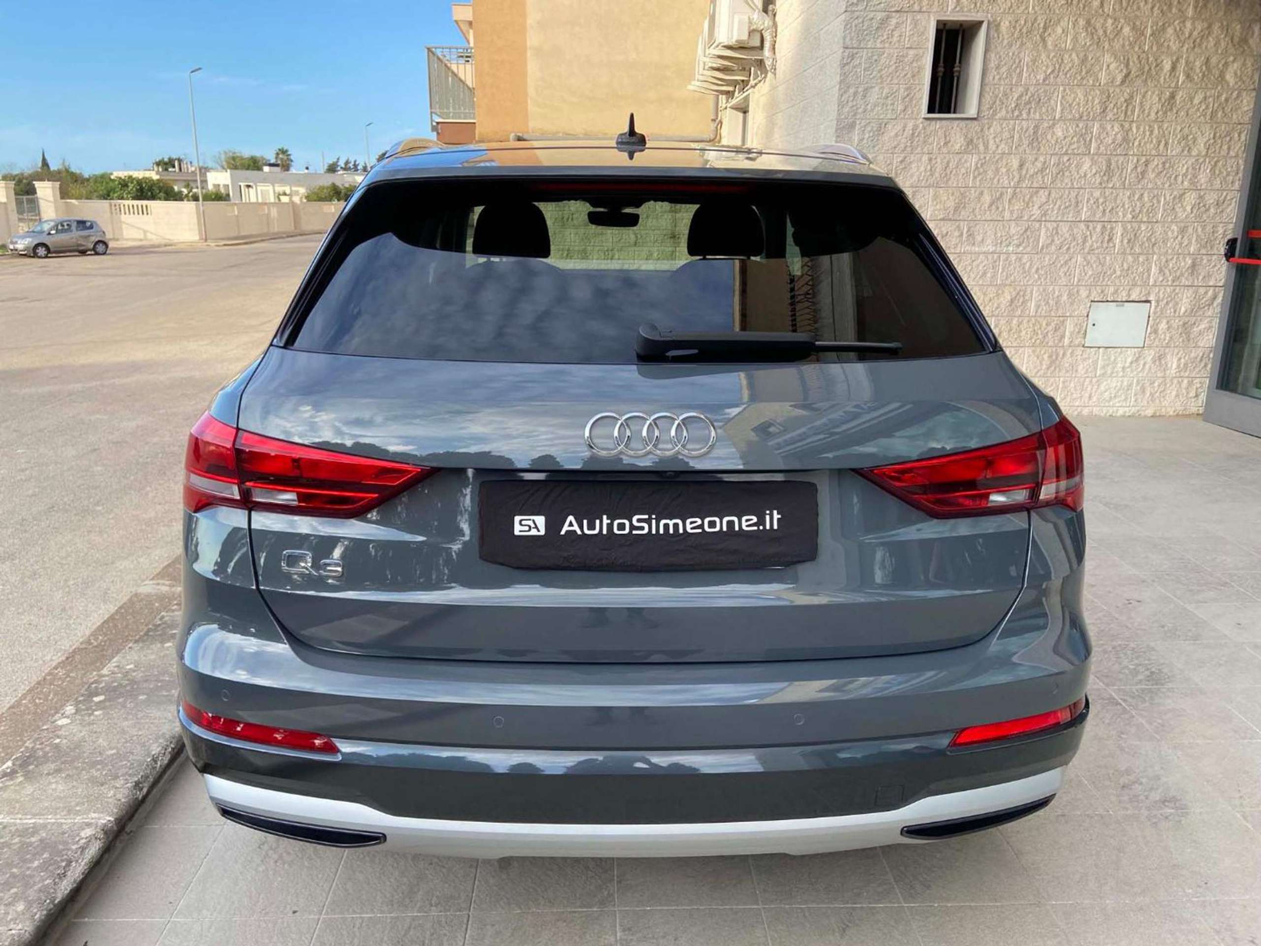 Audi - Q3