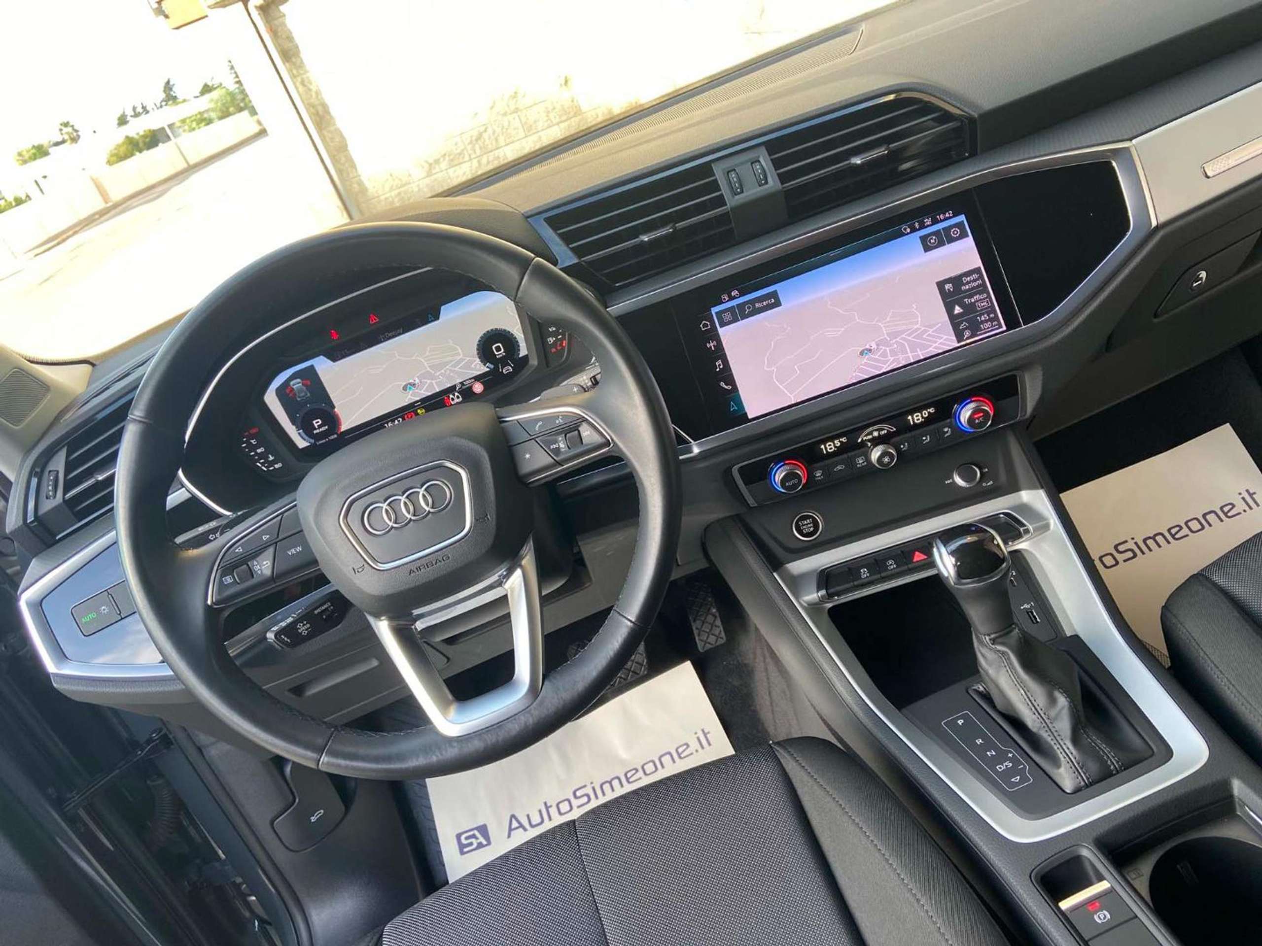 Audi - Q3