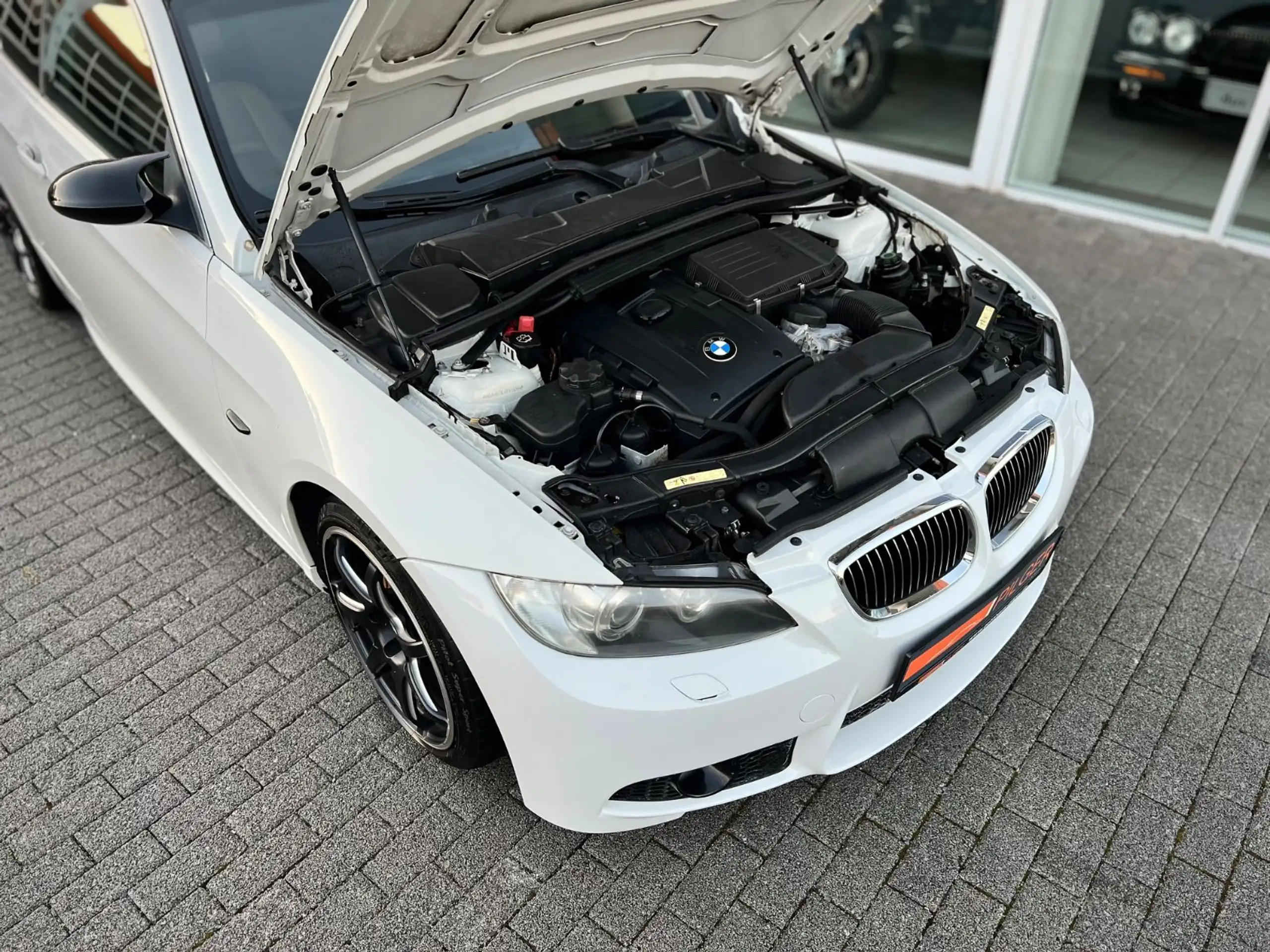 BMW - 335